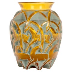 1931 René Lalique Art Deco Vase Chamois Jaune Verre Ambre avec Patine Verte