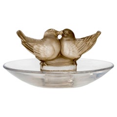 1931 René Lalique Cendrier Deux Colombes Verre à Patine Sépia