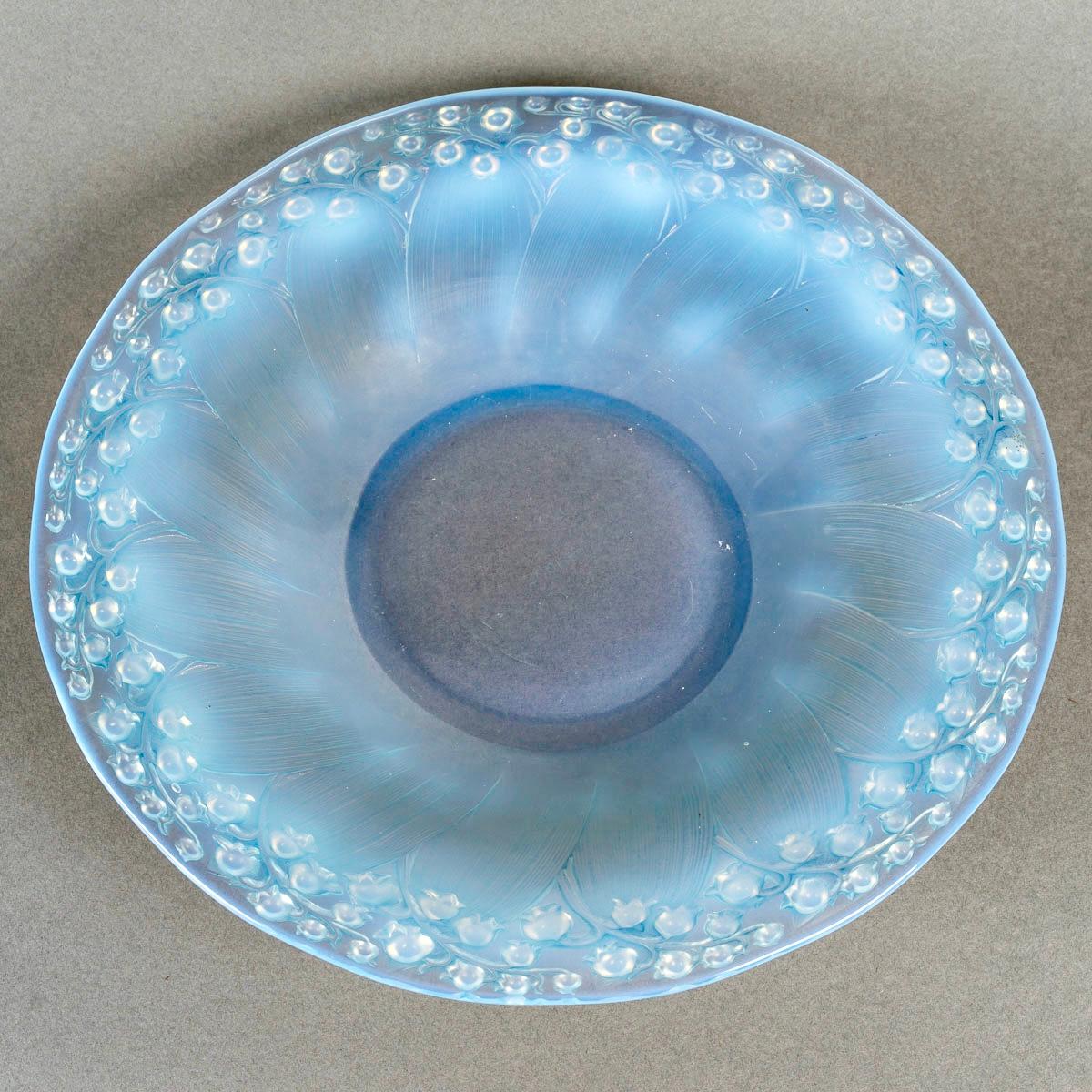 Art déco 1931 René Lalique - Bol Muguet Verre opalescent Bleu Patina Muguet
