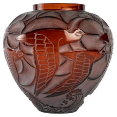 1931 René Lalique Courlis Vase in Amber Glass, Flying Curlew Birds