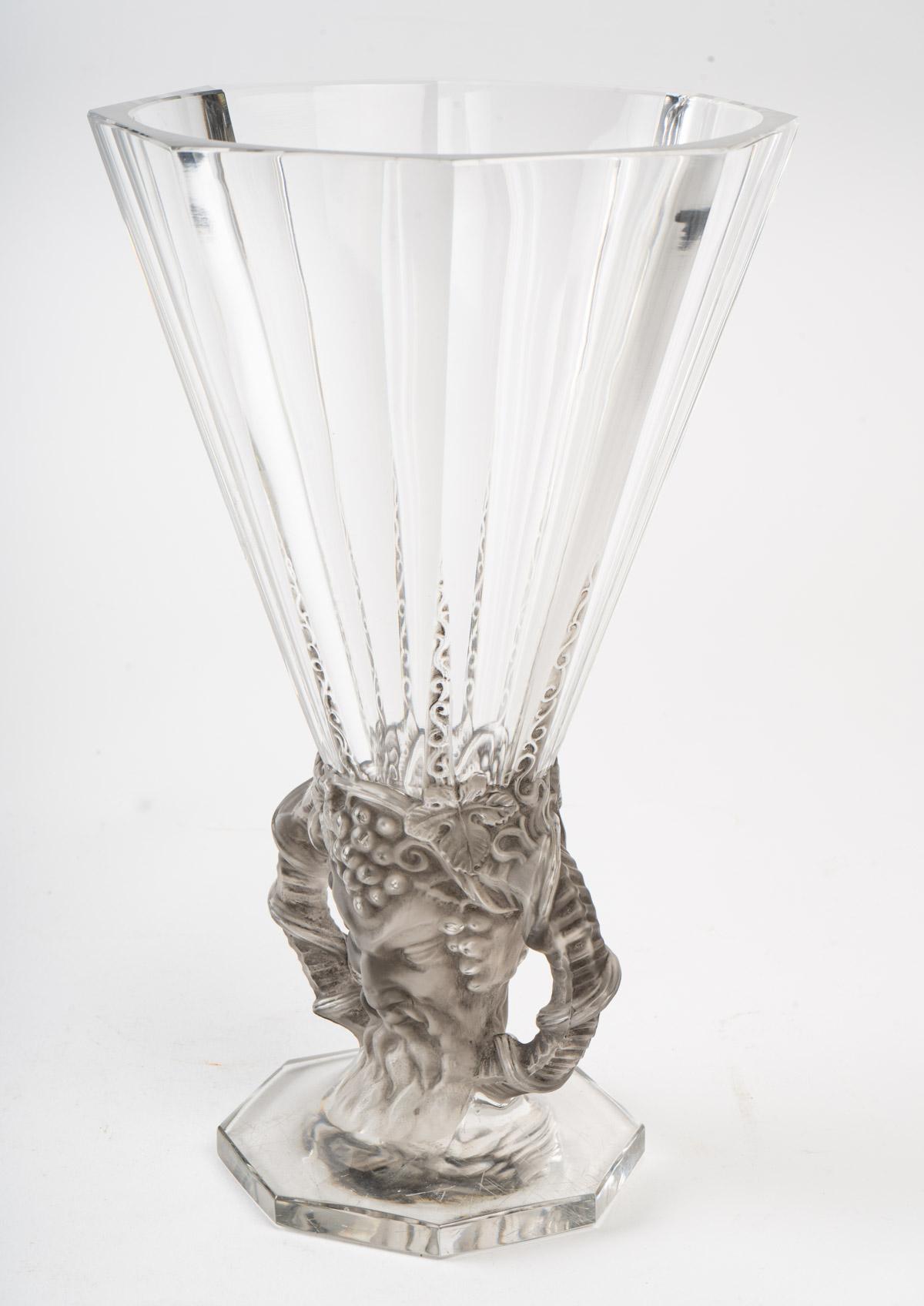 Art Deco 1931 René Lalique Faune Vase in Clear Crystal with Grey Patina