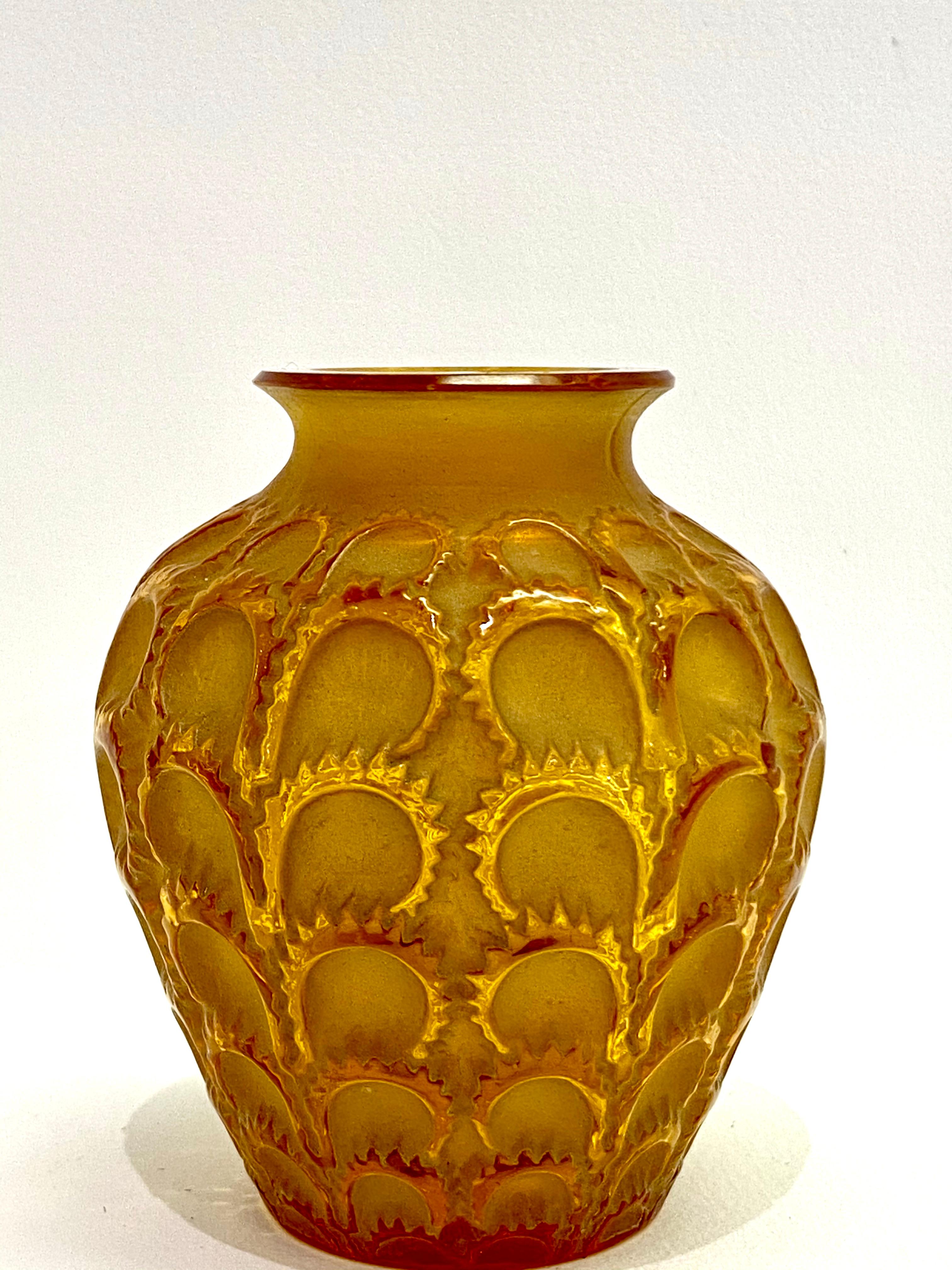 French 1931 René Lalique Laiterons Vase in Yellow Amber Glass Sepia with Beige Patina
