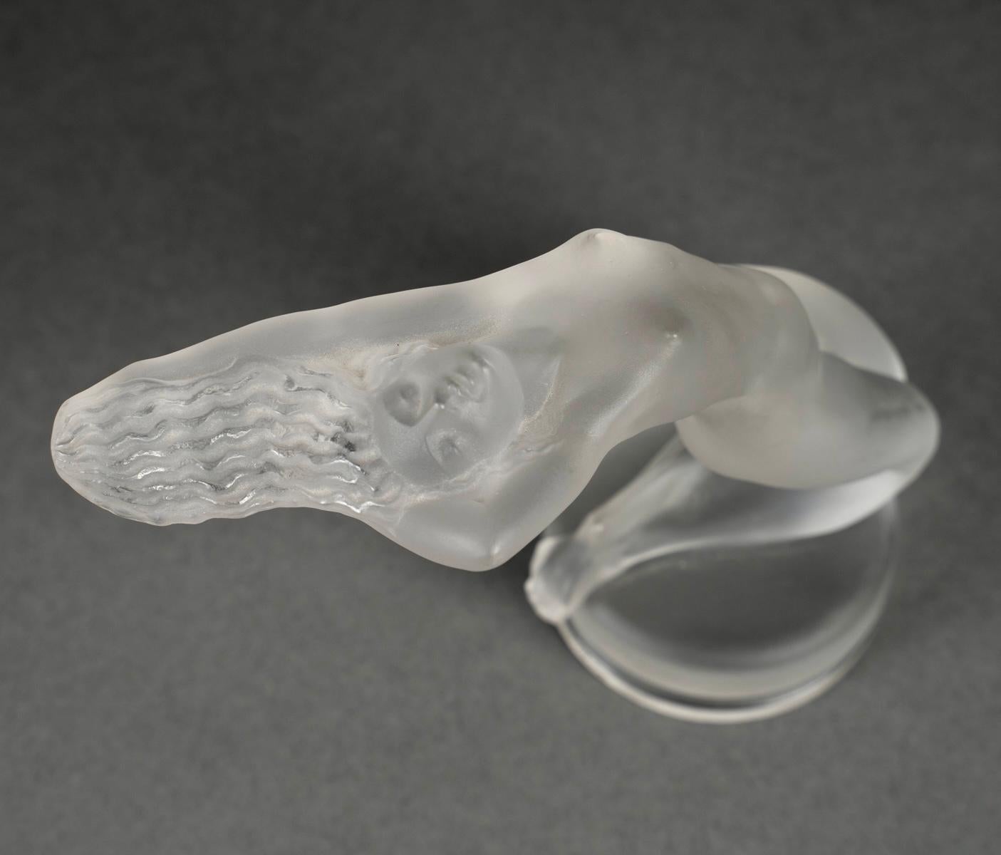 1931 René Lalique Adorno original para capota de mascota de coche Cris Cristal esmerilado Moldeado en venta