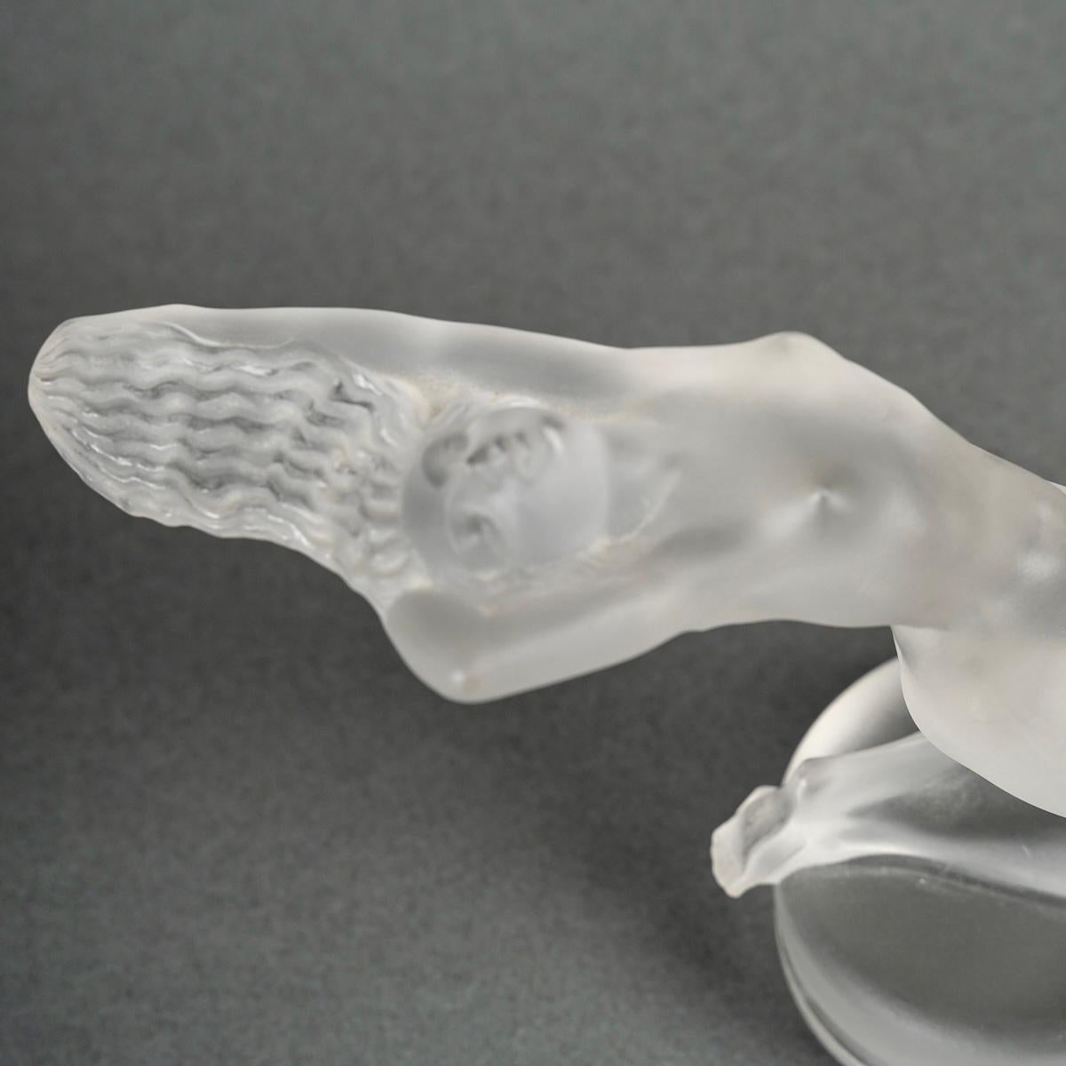 1931 René Lalique Adorno original para capota de mascota de coche Cris Cristal esmerilado en Bueno estado para la venta en Boulogne Billancourt, FR