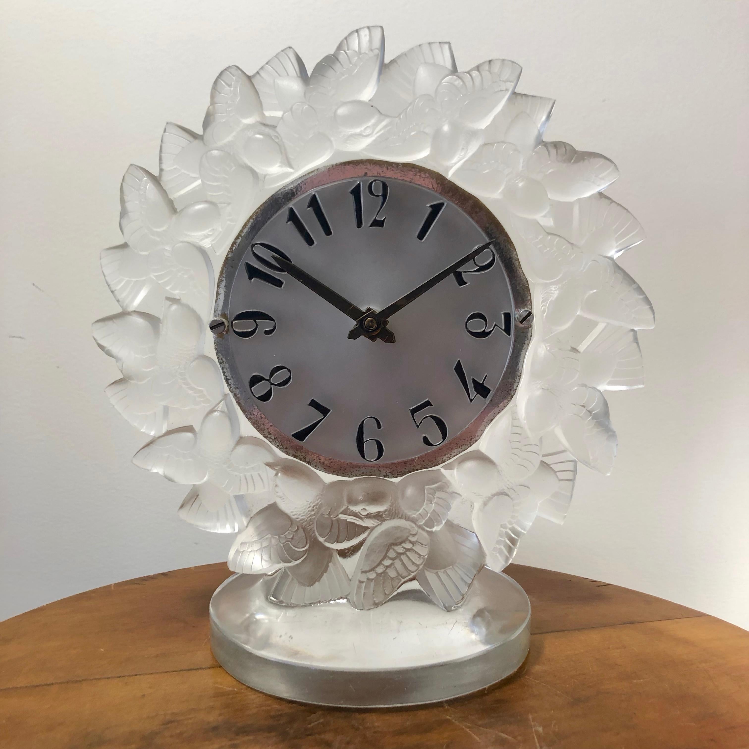 Molded 1931 René Lalique Roitelets Clock Clear Glass Enamel Dial Omega Movement Birds