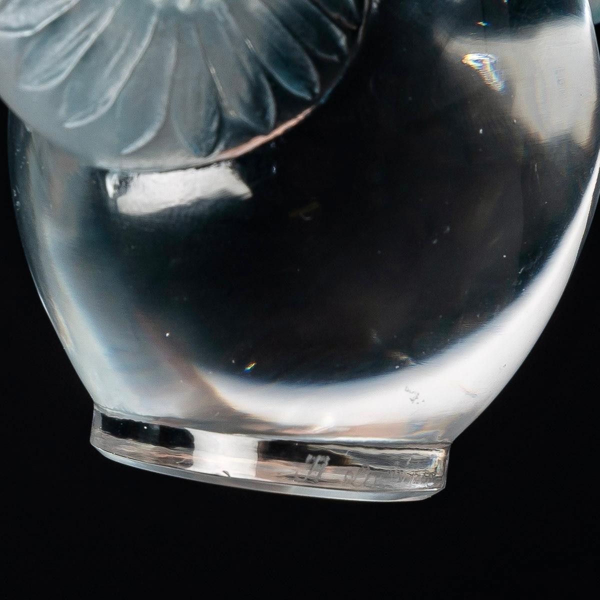 French 1931 René Lalique, Seal Soucis Glass with Blue Patina, Flowers