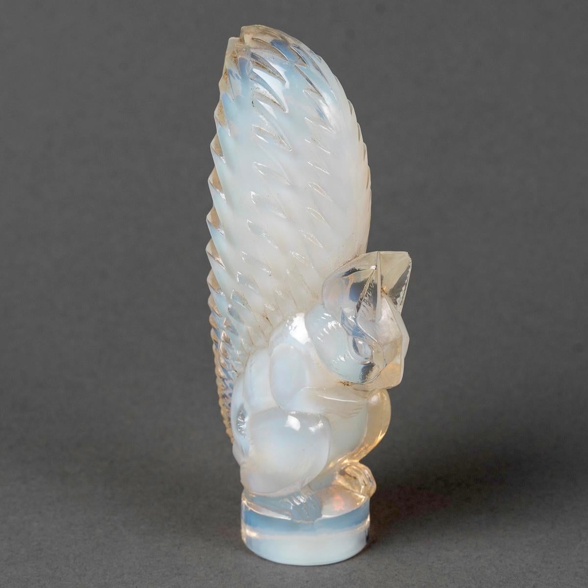 Art Deco 1931 Rene Lalique Seal Stamp Ecureuil Squirrel Opalescent Glass For Sale