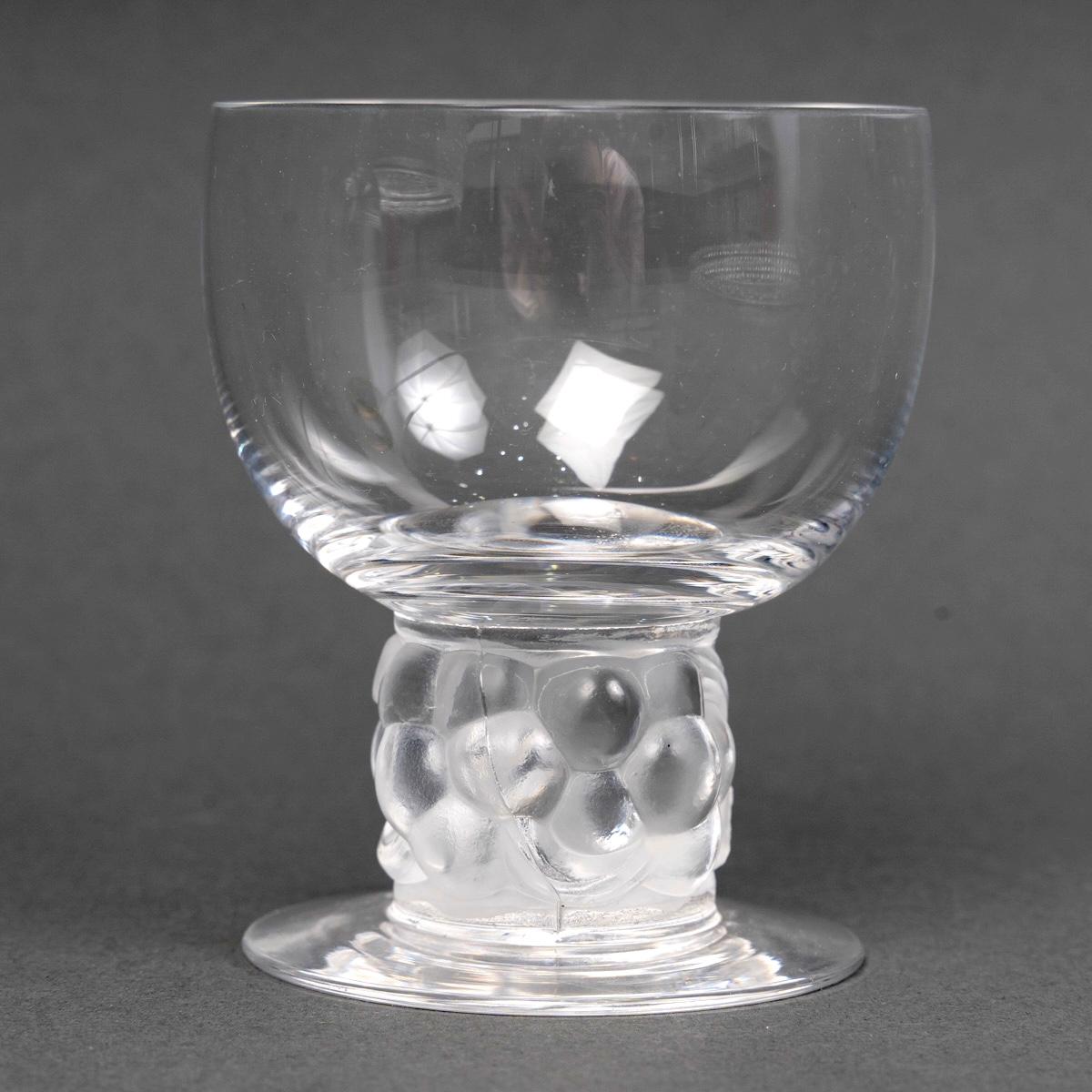 French 1931 Rene Lalique Set of Thomery 6 Glasses, Tray and Decanter For Sale
