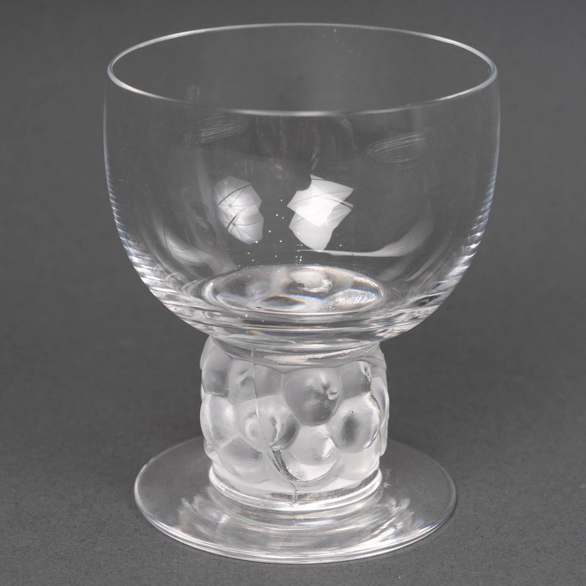 Stampato 1931 Rene His Lalique: set di 6 bicchieri, vassoio e decanter in vendita