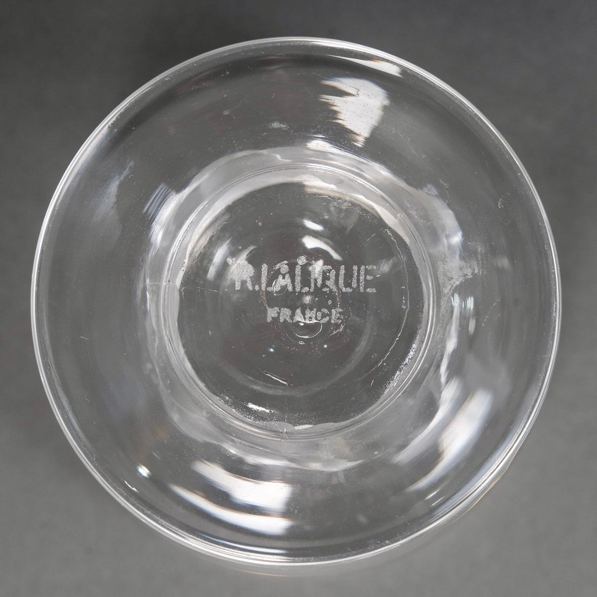 Mid-20th Century 1931 Rene Lalique Set of Thomery 6 Glasses, Tray and Decanter For Sale