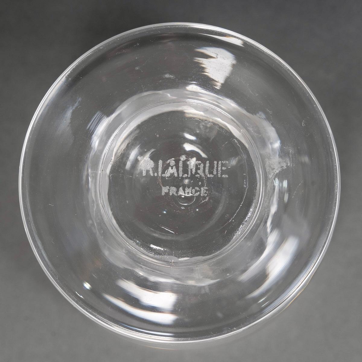 Metà XX secolo 1931 Rene His Lalique: set di 6 bicchieri, vassoio e decanter in vendita