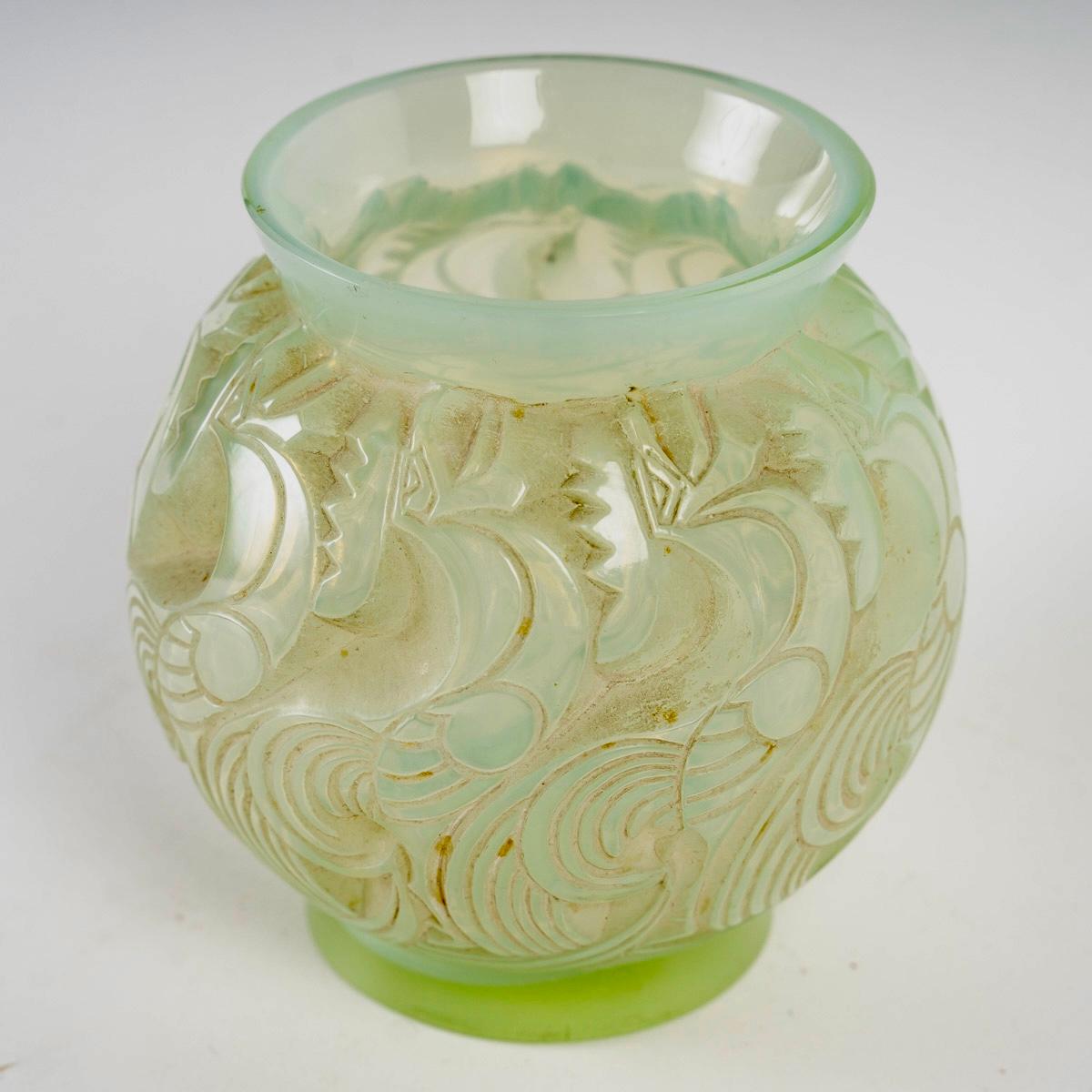 French 1931 René Lalique, Vase Le Mans Cased Celadon Green Glass with Grey Patina For Sale