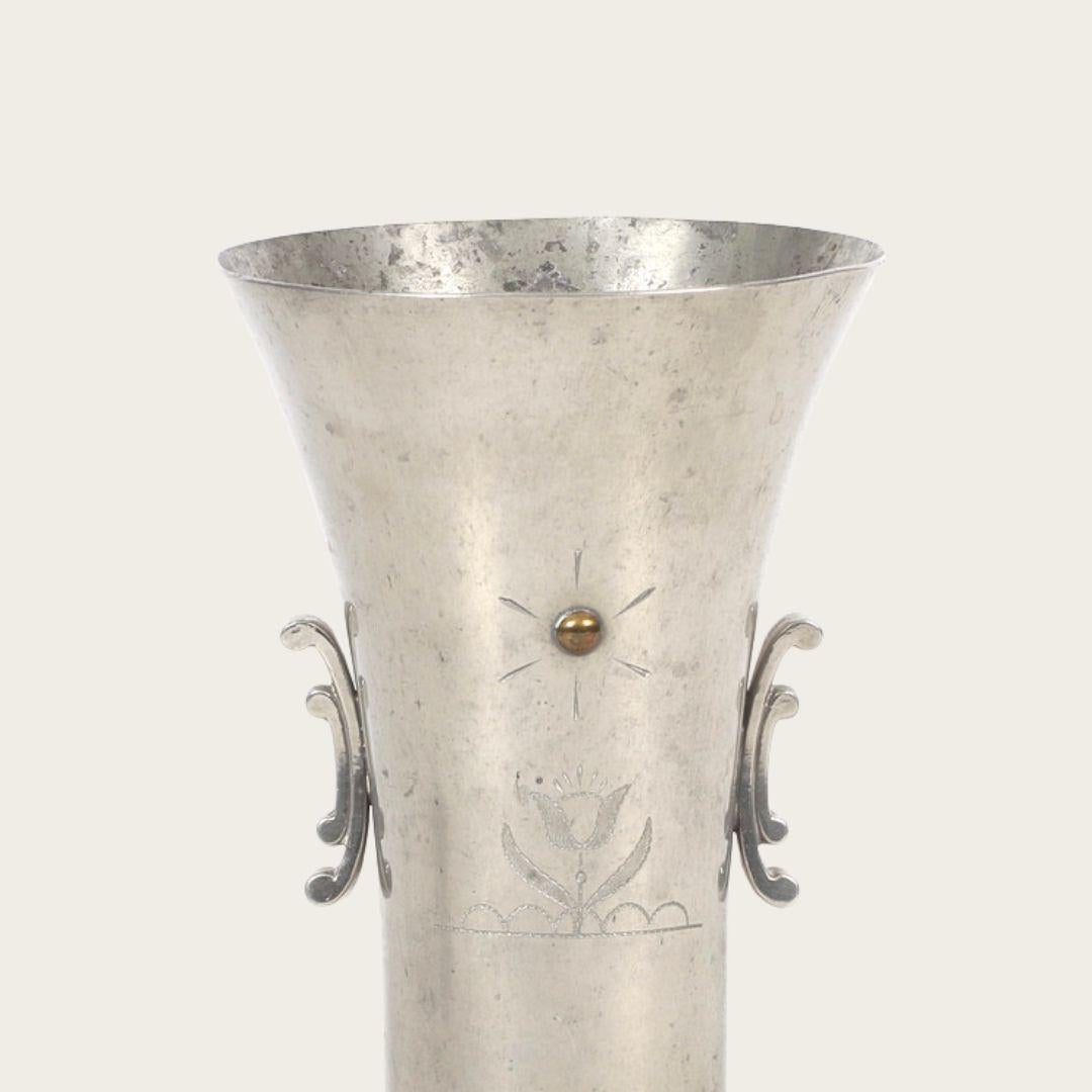Art Déco Vaso in peltro Art Deco svedese del 1931 di JL Hultman per Svenskt Tenn in vendita