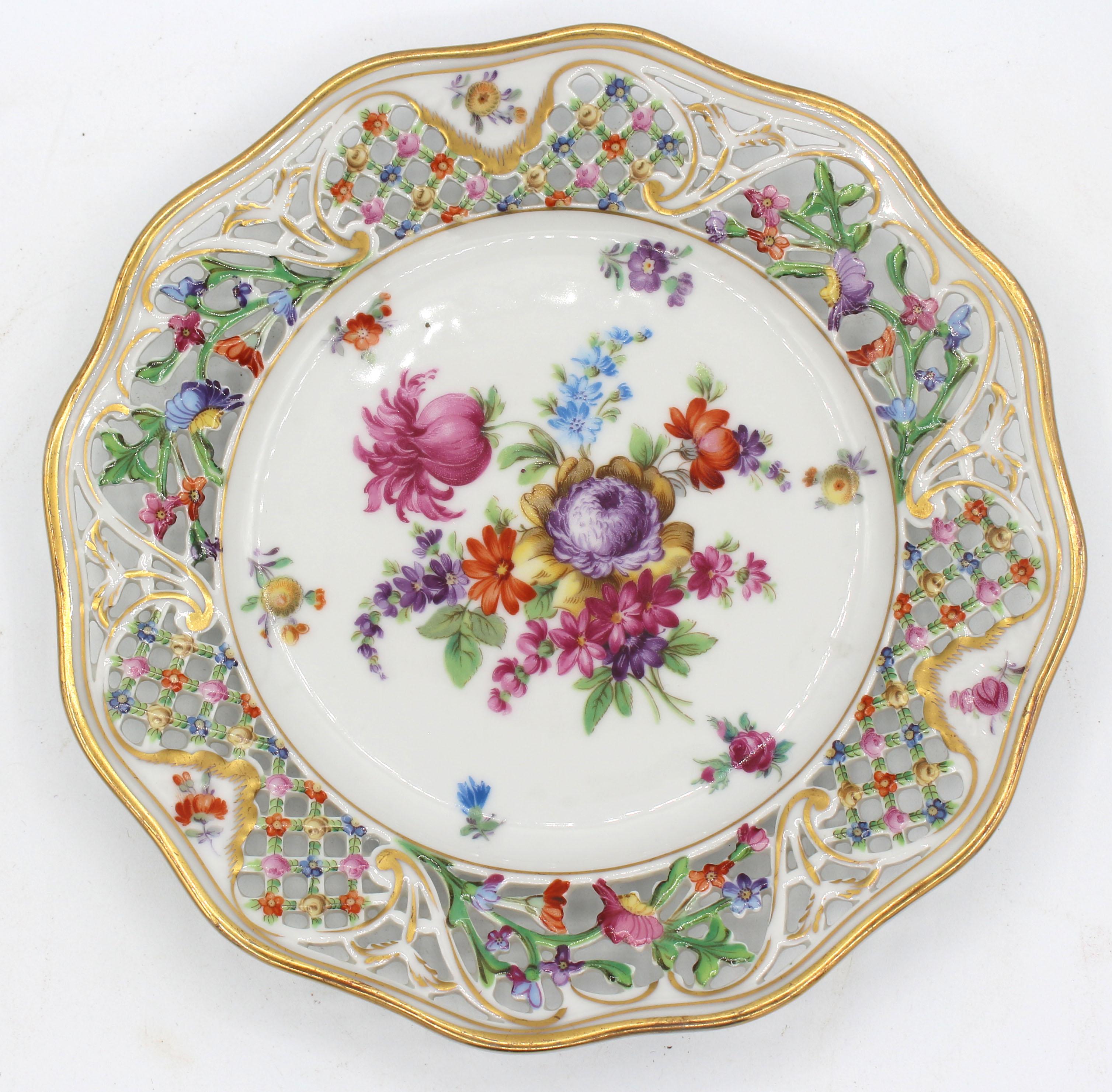 Porcelain 1932-1944 Set of 8 Dessert Plates by Schumann, Dresden & Bavaria periods For Sale