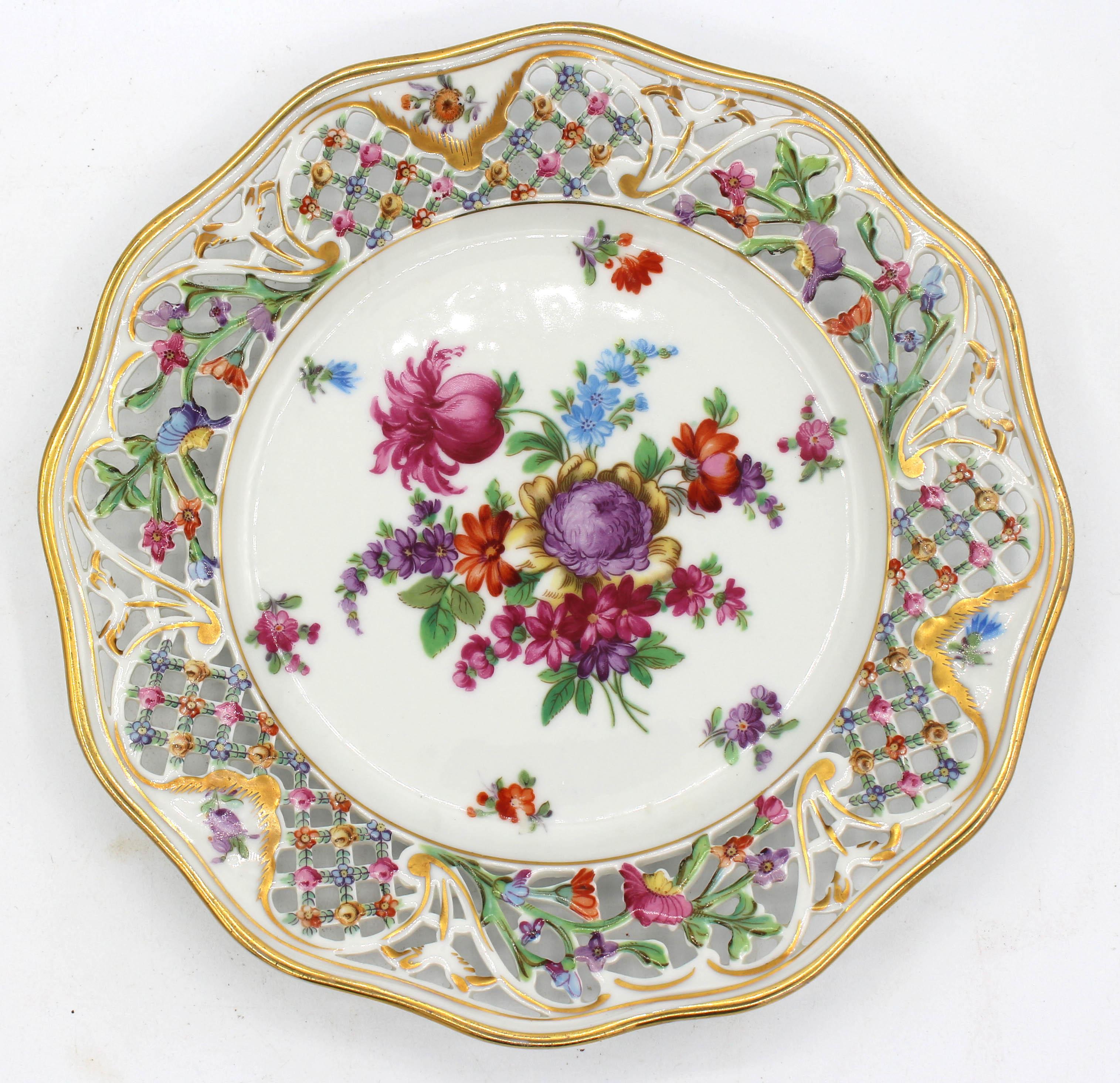 1932-1944 Set of 8 Dessert Plates by Schumann, Dresden & Bavaria periods For Sale 1