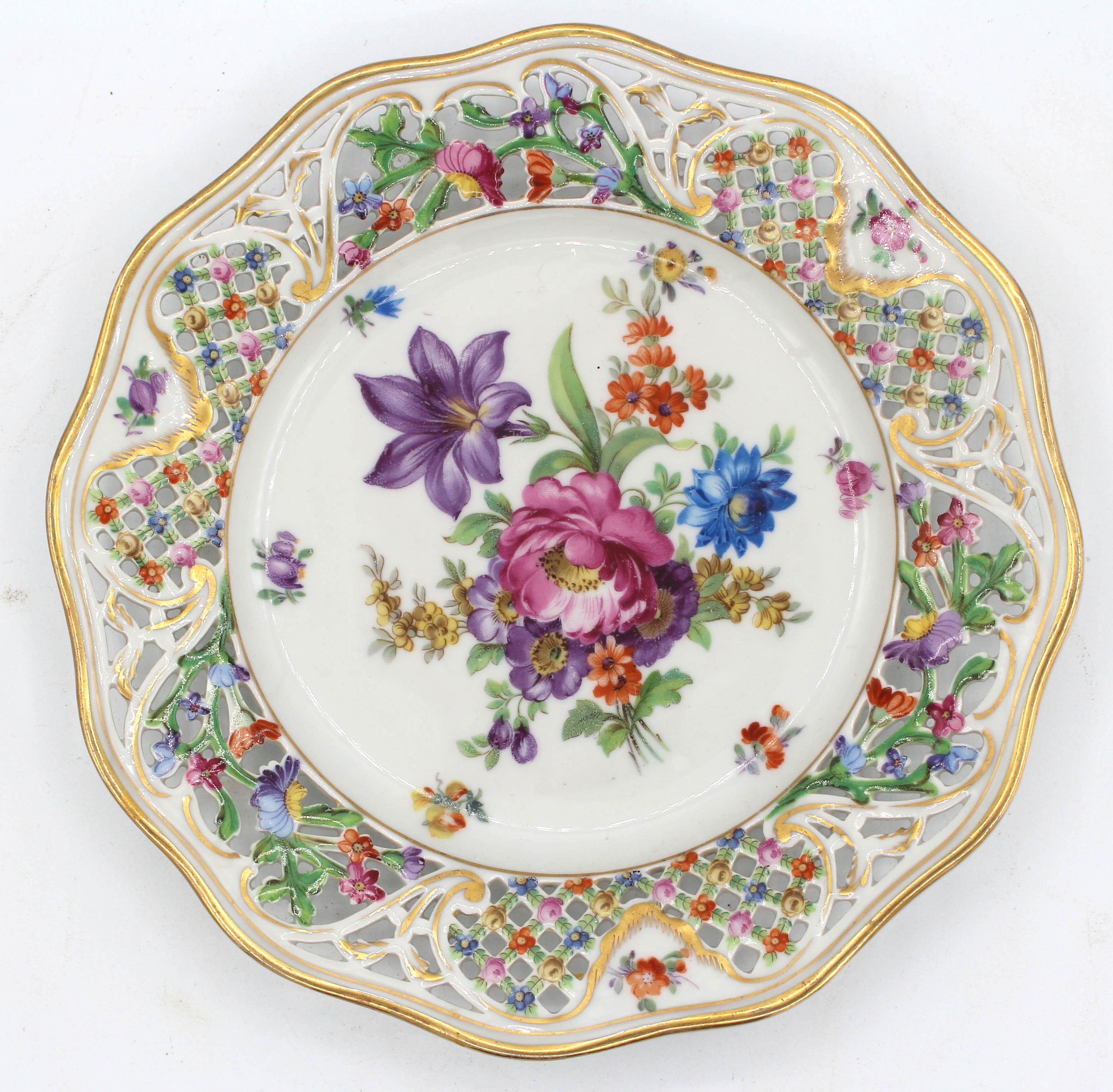Porcelain 1932-1944 Set of 8 Dessert Plates by Schumann, Dresden & Bavaria periods For Sale