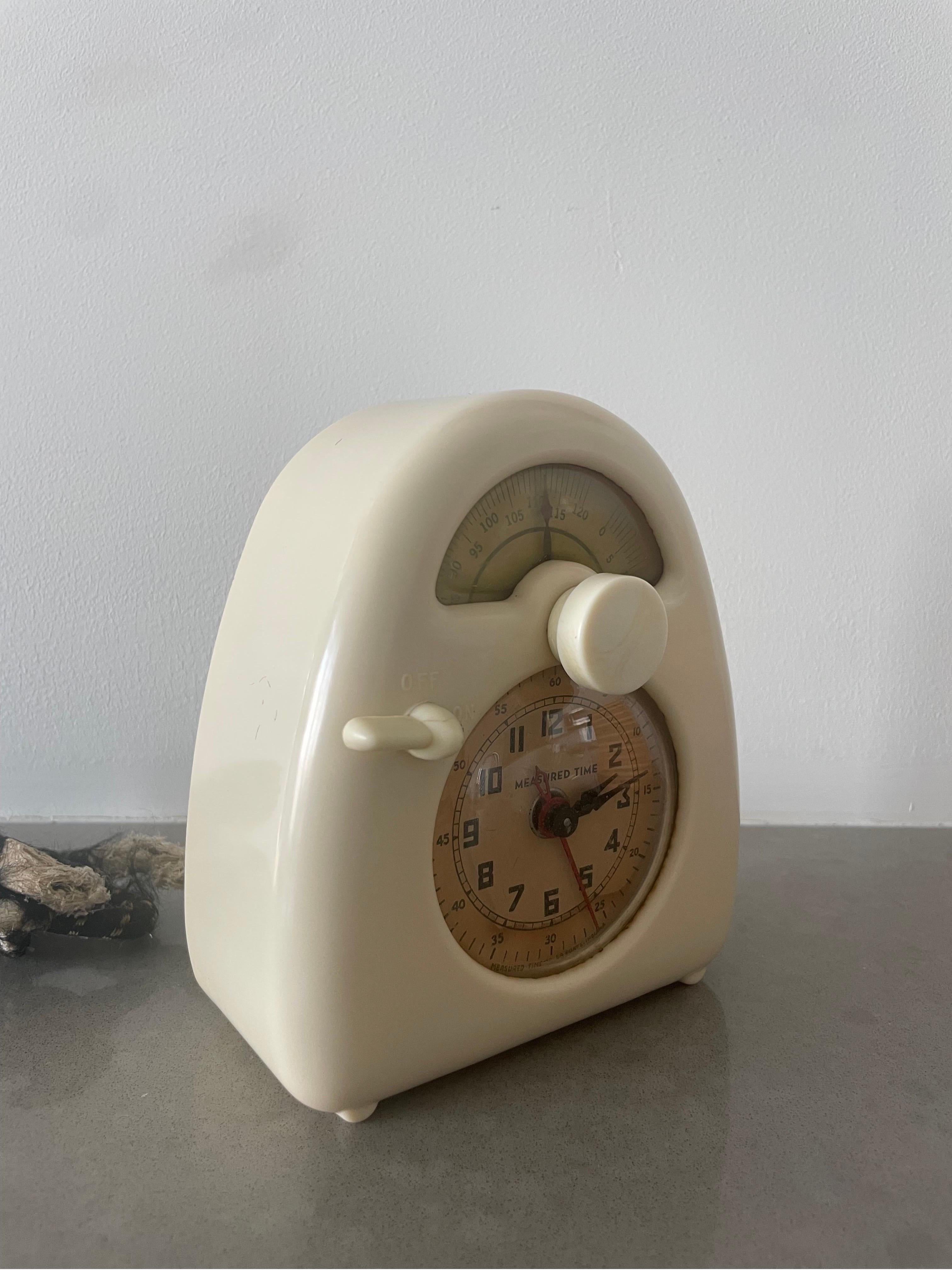 American 1932 Isamu Noguchi “Measured Time” Hawkeye Clock  For Sale