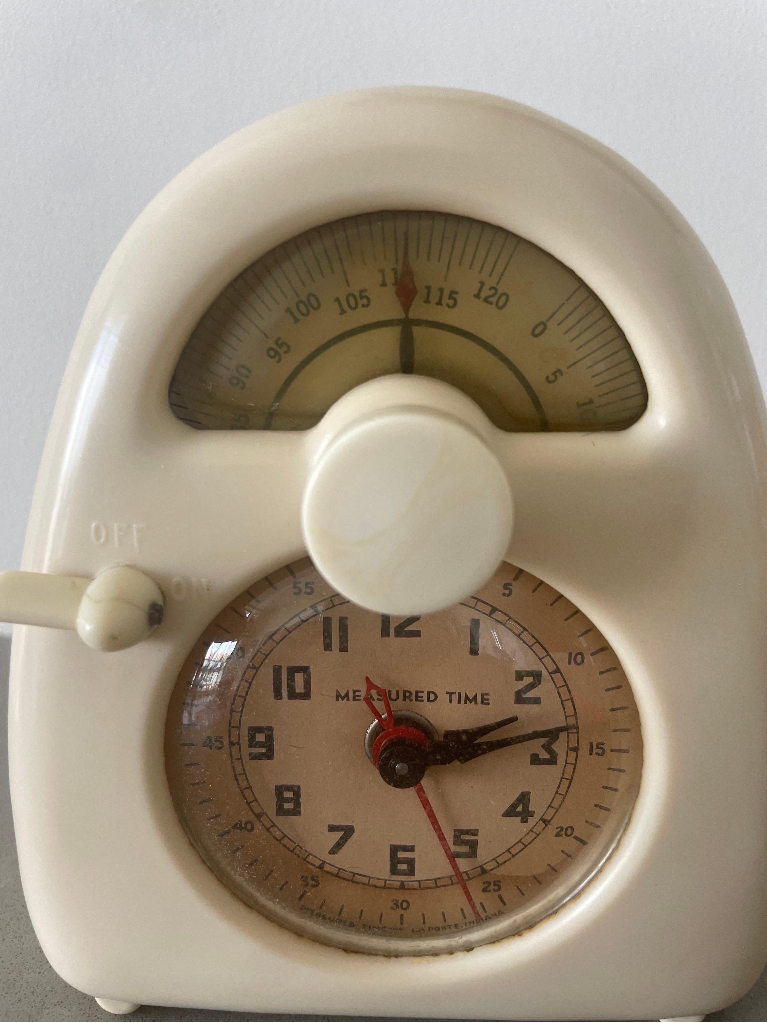 1932 Isamu Noguchi “Measured Time” Hawkeye Clock  In Good Condition For Sale In New York, NY