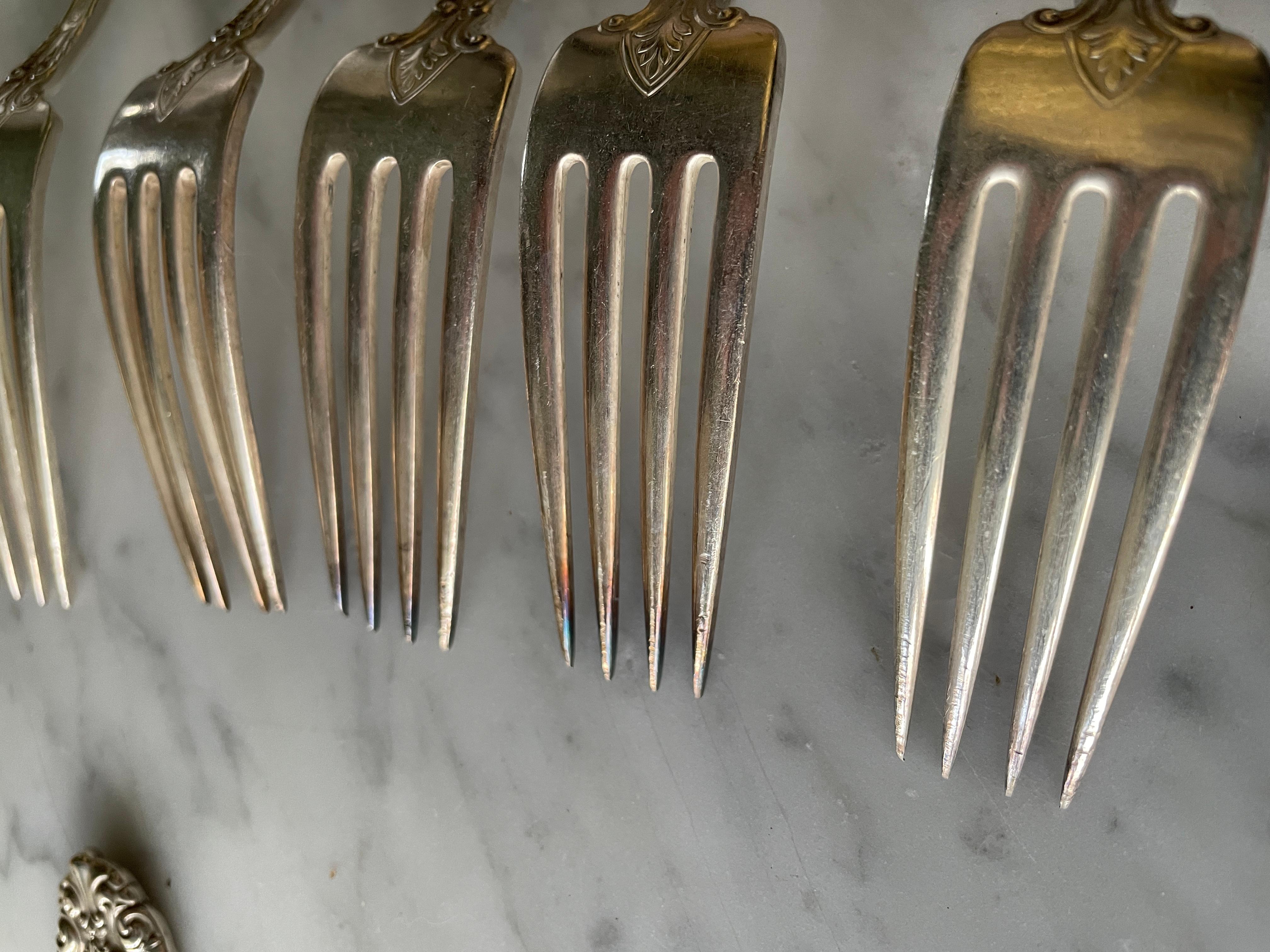 1932 King Richard Towle Sterling Silver Besteckset 61 Teile, 11,9 Garnituren im Angebot 7