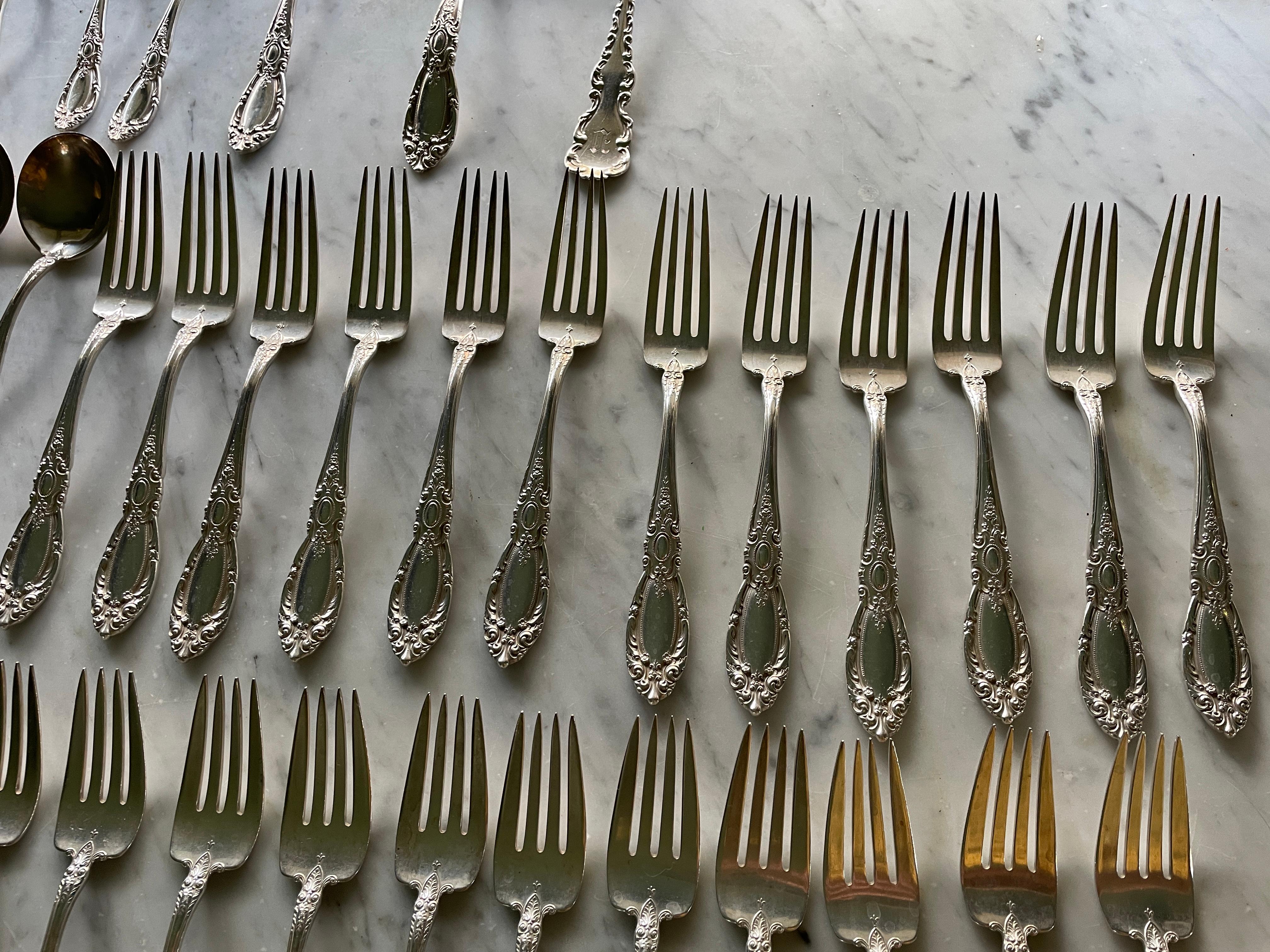 1932 King Richard Towle Sterling Silver Besteckset 61 Teile, 11,9 Garnituren (Mitte des 20. Jahrhunderts) im Angebot