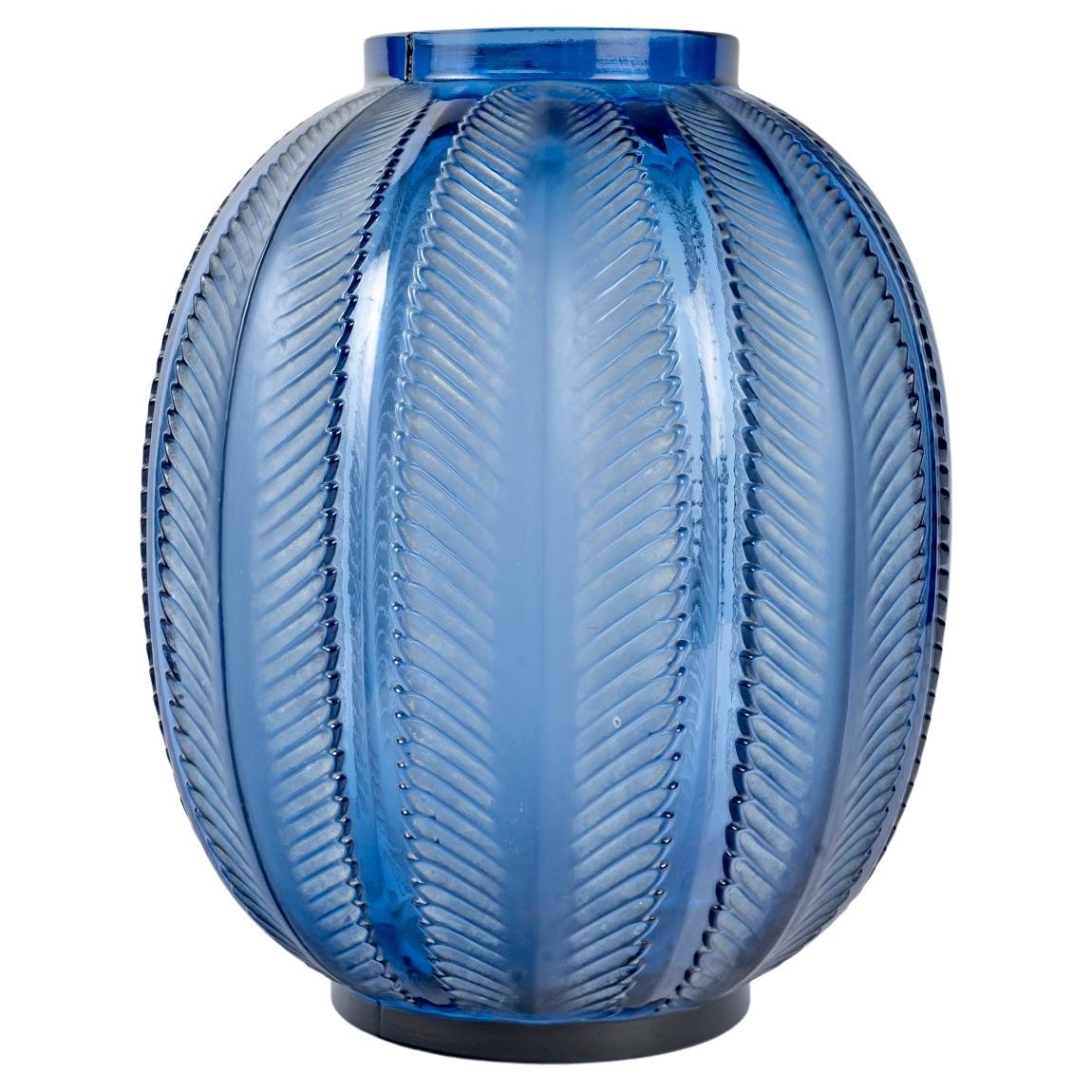 1932 René Lalique - Art Deco Vase Biskra Navy Blue Glass with White Patina