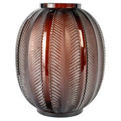 1932 René Lalique - Jarrón Art Déco Biskra Vidrio ámbar rojo con pátina blanca