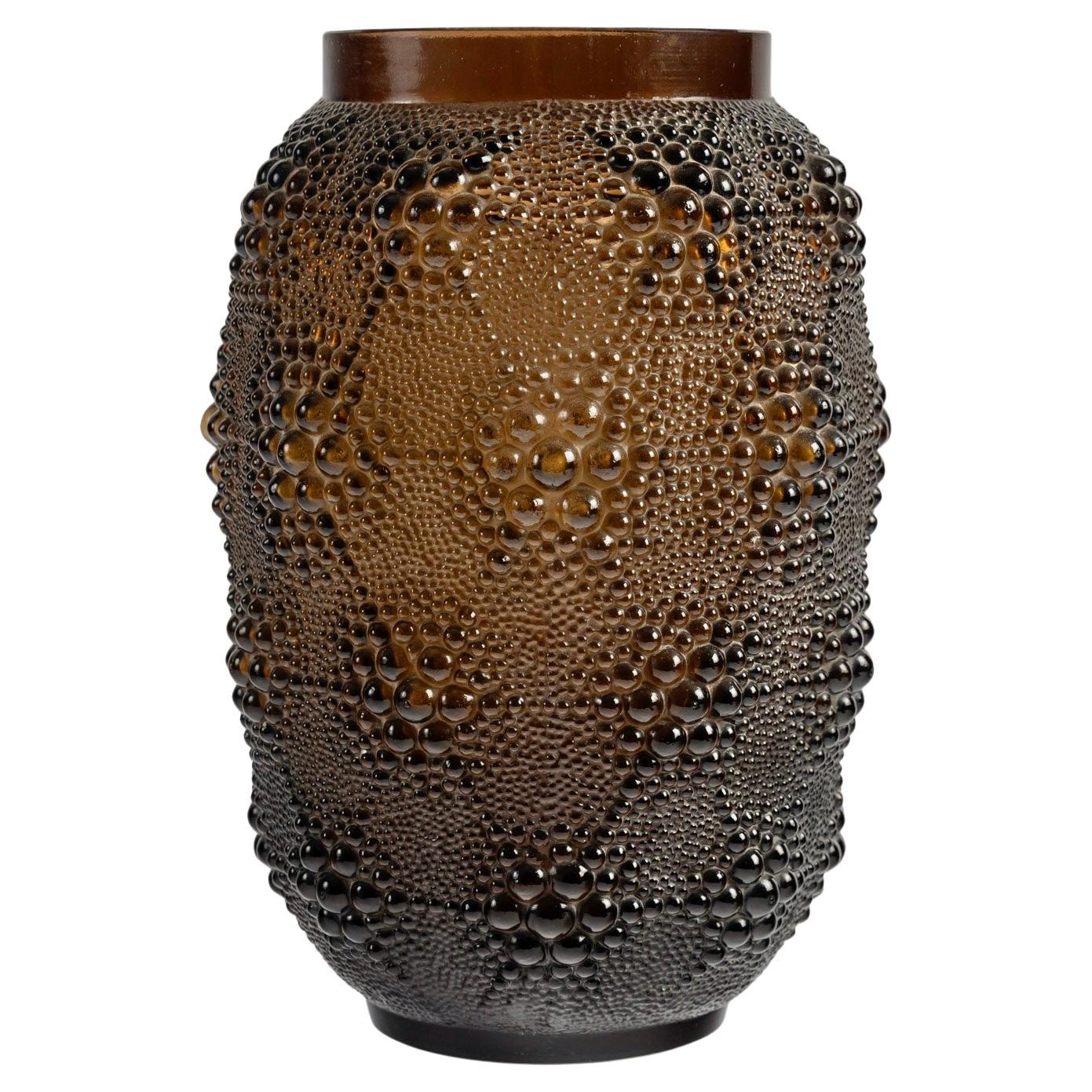 1932 René Lalique - Art Deco Vase Davos Topaz Gold Glass For Sale