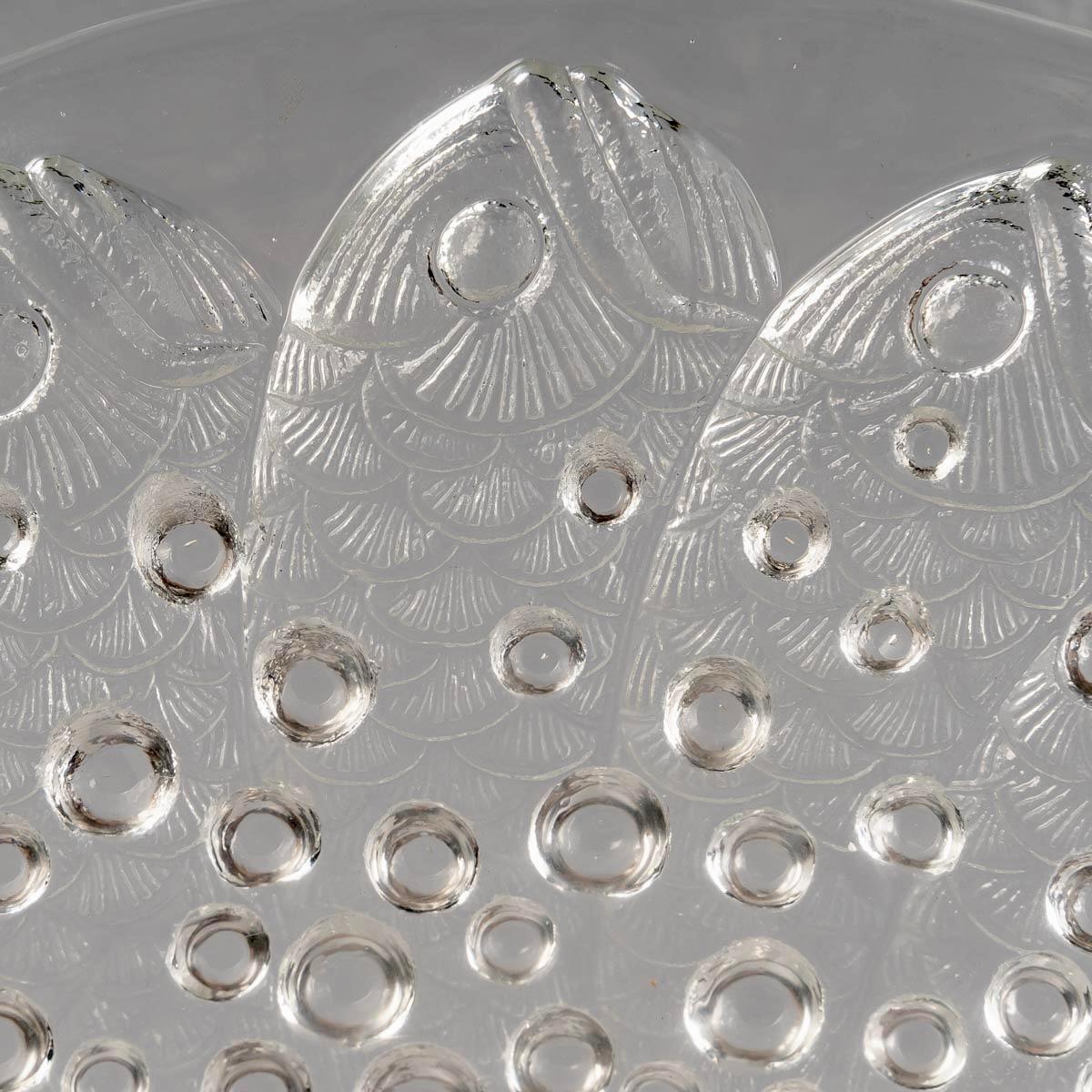 European 1932 René Lalique - Bowl Dish Roscoff Clear Glass - Fishes