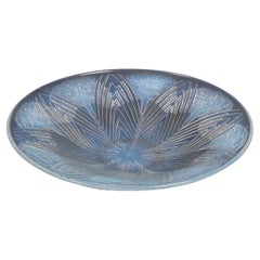 Vintage 1932 René Lalique - Bowl Plate Dish Oeillets Opalescent Glass Carnations
