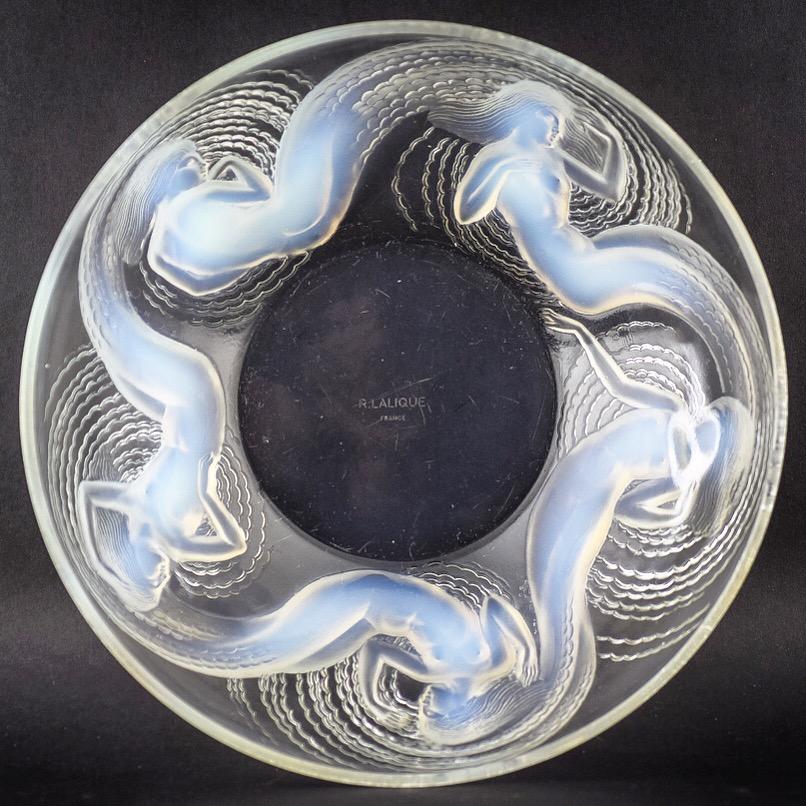 French 1932 René Lalique Calypso Coupe Bowl Opalescent Glass, Mermaids