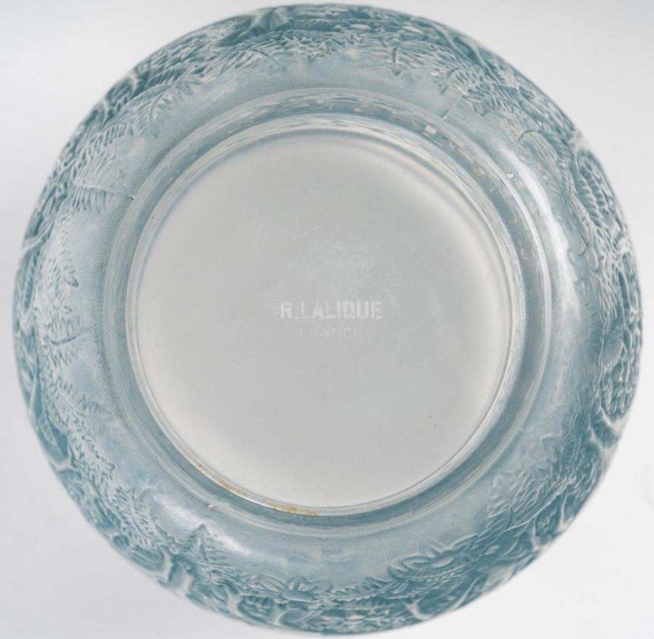 1932 René Lalique Original Vase Biches Deers Glas mit blauer Patina (Mitte des 20. Jahrhunderts)