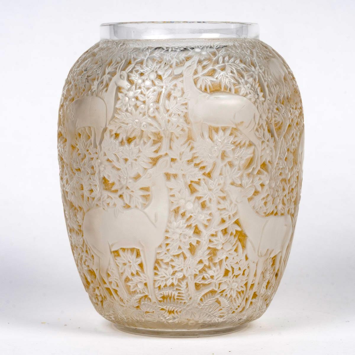 Art Déco 1932 René Lalique Vaso originale in vetro Biches Deers con patina seppia