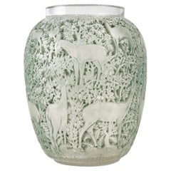 1932 René Lalique, Original Vase Biches in Frosted Glass with Green Patina