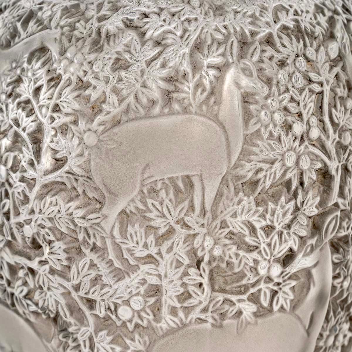 lalique biches vase