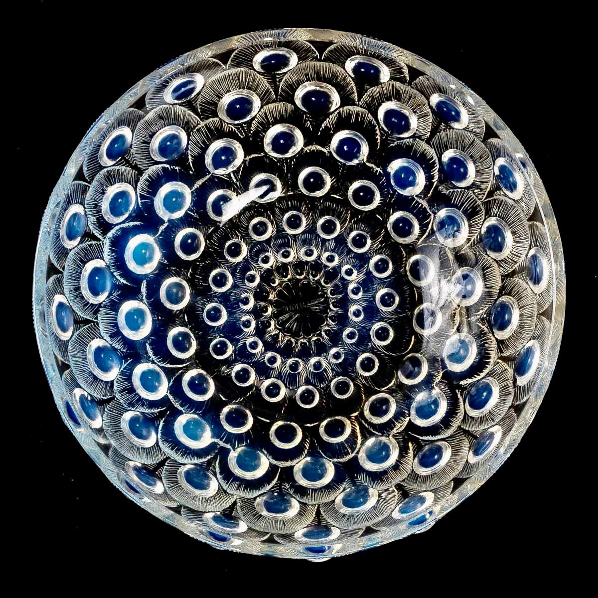 French 1932 René Lalique Plumes de Paon Coupe Bowl Opalescent Glass Peacock Feathers