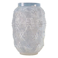 1932 René Lalique, Vase Davos Opalescent Glass