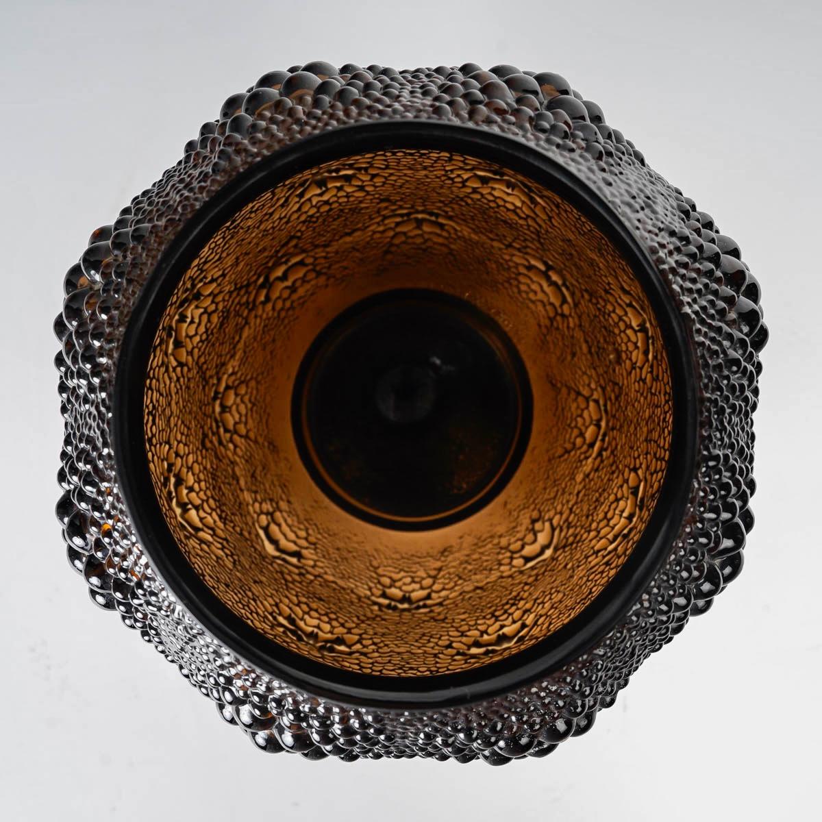 French 1932 René Lalique, Vase Davos Topaz Brown Glass