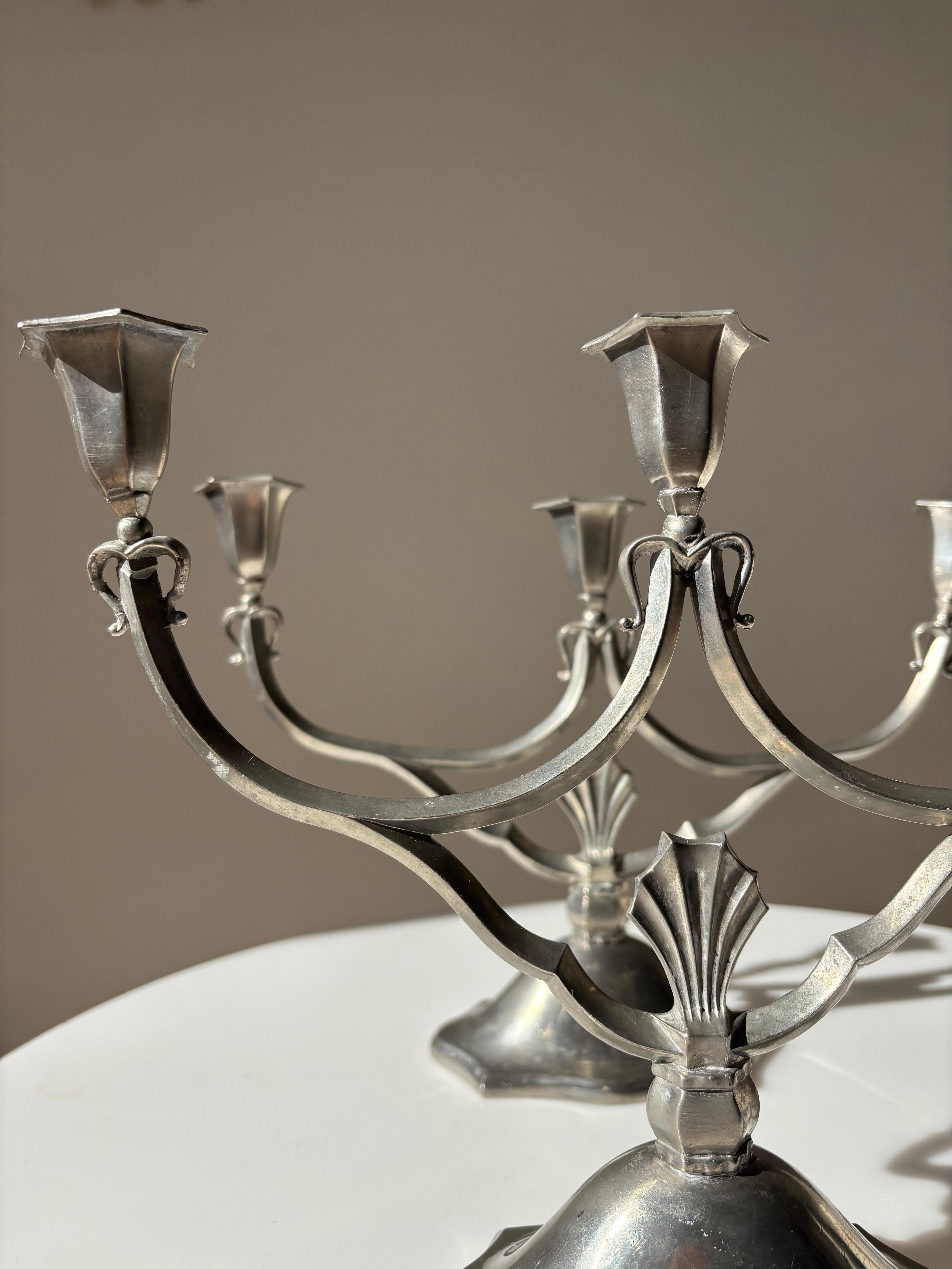 Paire de candélabres Grace suédois Svenskt Tenn de 1932 Bon état - En vente à Copenhagen, DK