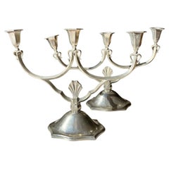 1932 Svenskt Tenn Par de Candelabros de Peltre de Gracia Sueca