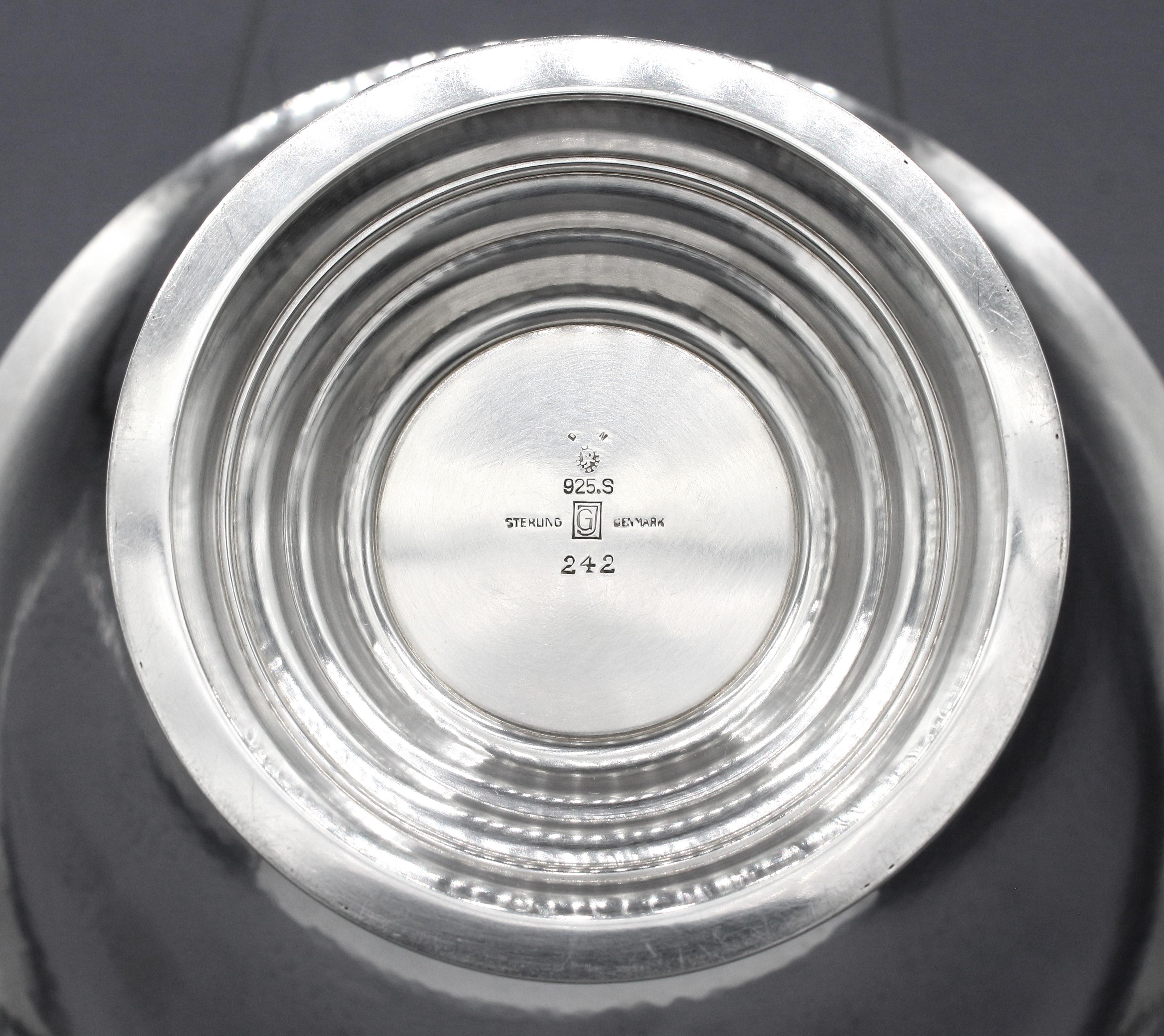 Martellato Compote danese in argento sterling del 1933-44 di Georg Jensen in vendita
