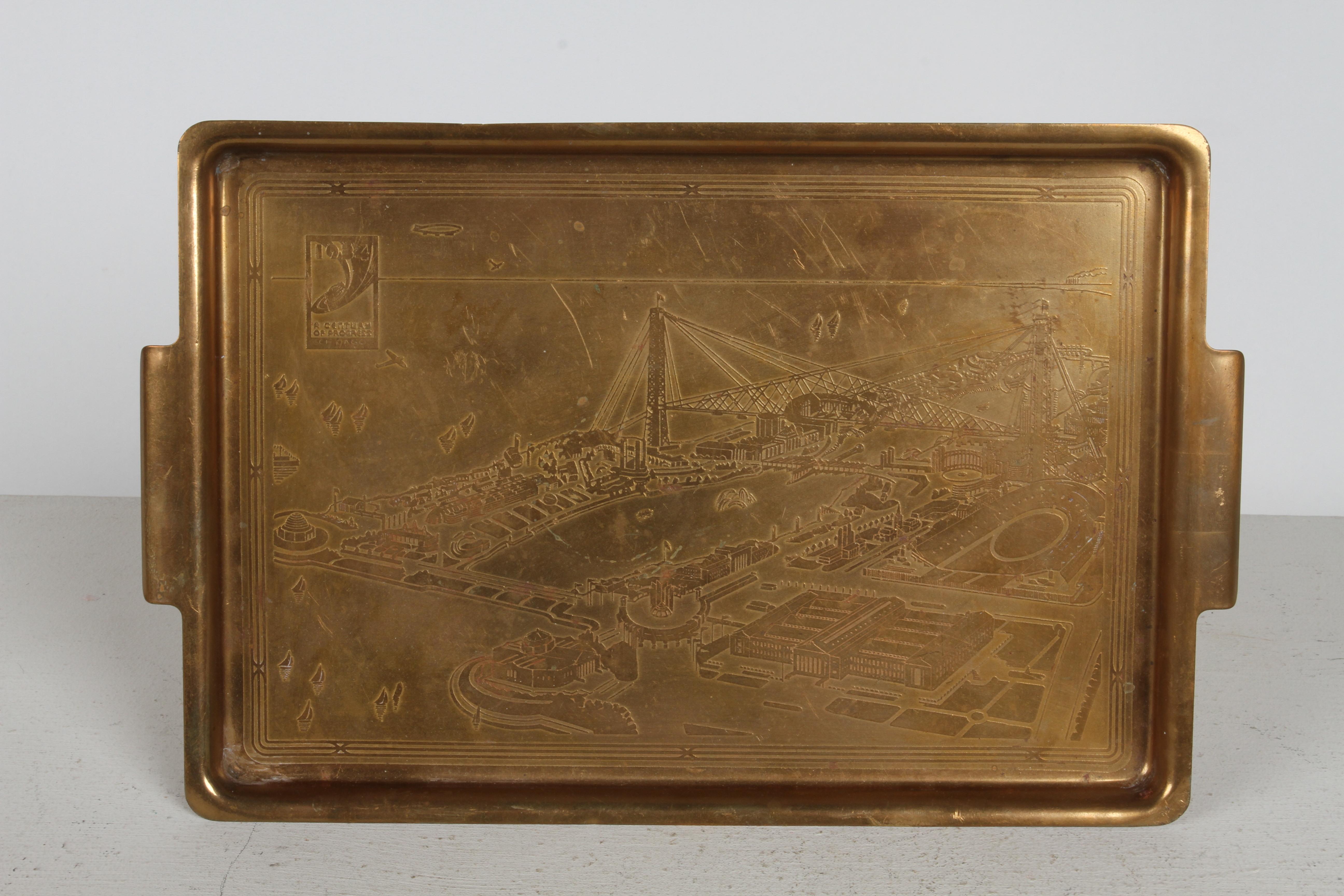 Art déco 1933 - Un siècle de progrès - Exposition universelle de Chicago Plateau en cuivre massif gravé en vente