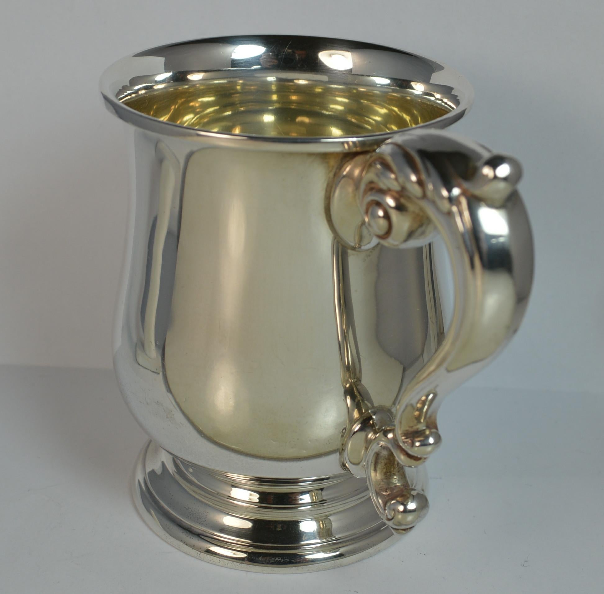 1933 Large and Heavy Hallmarked Silver Cup Mug or Tankard with No Engraving im Zustand „Hervorragend“ in St Helens, GB