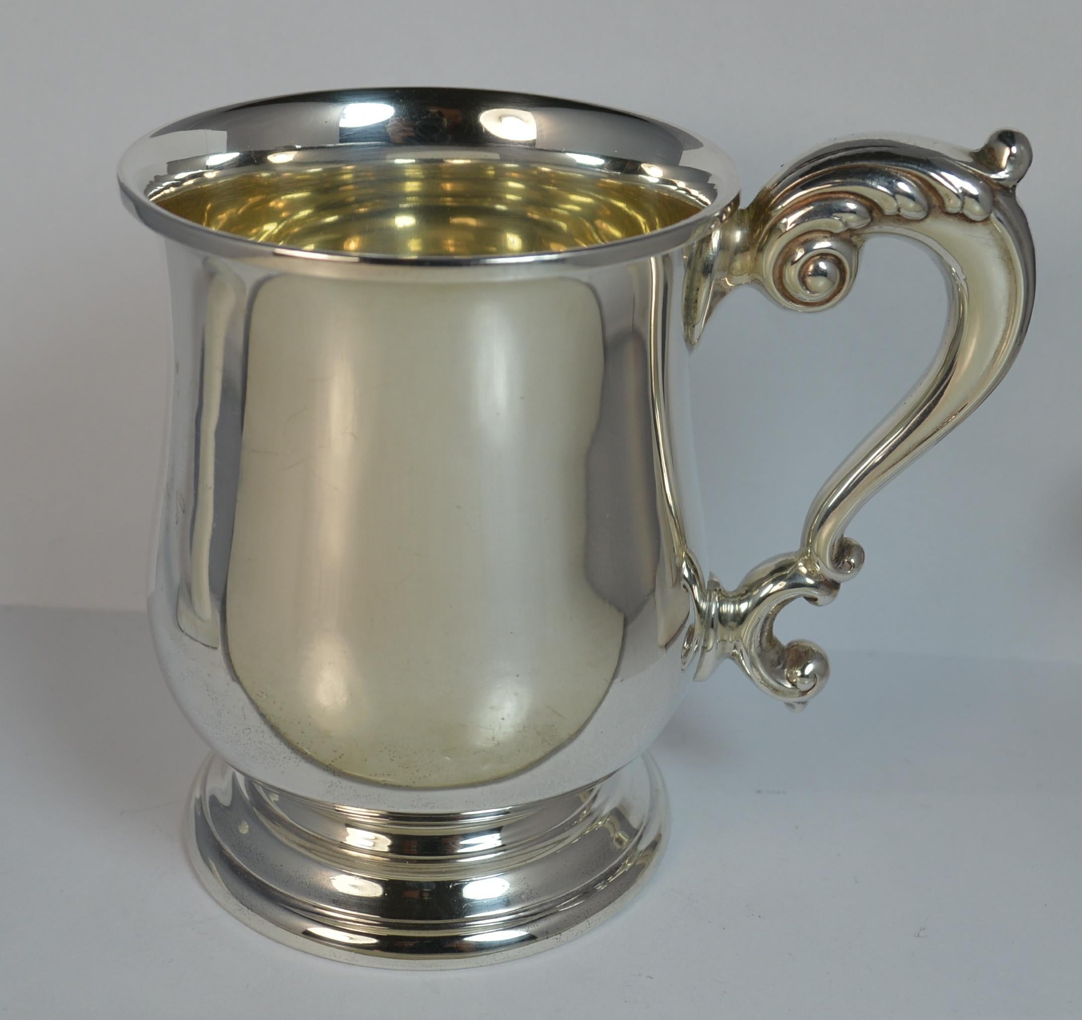 1933 Large and Heavy Hallmarked Silver Cup Mug or Tankard with No Engraving für Damen oder Herren