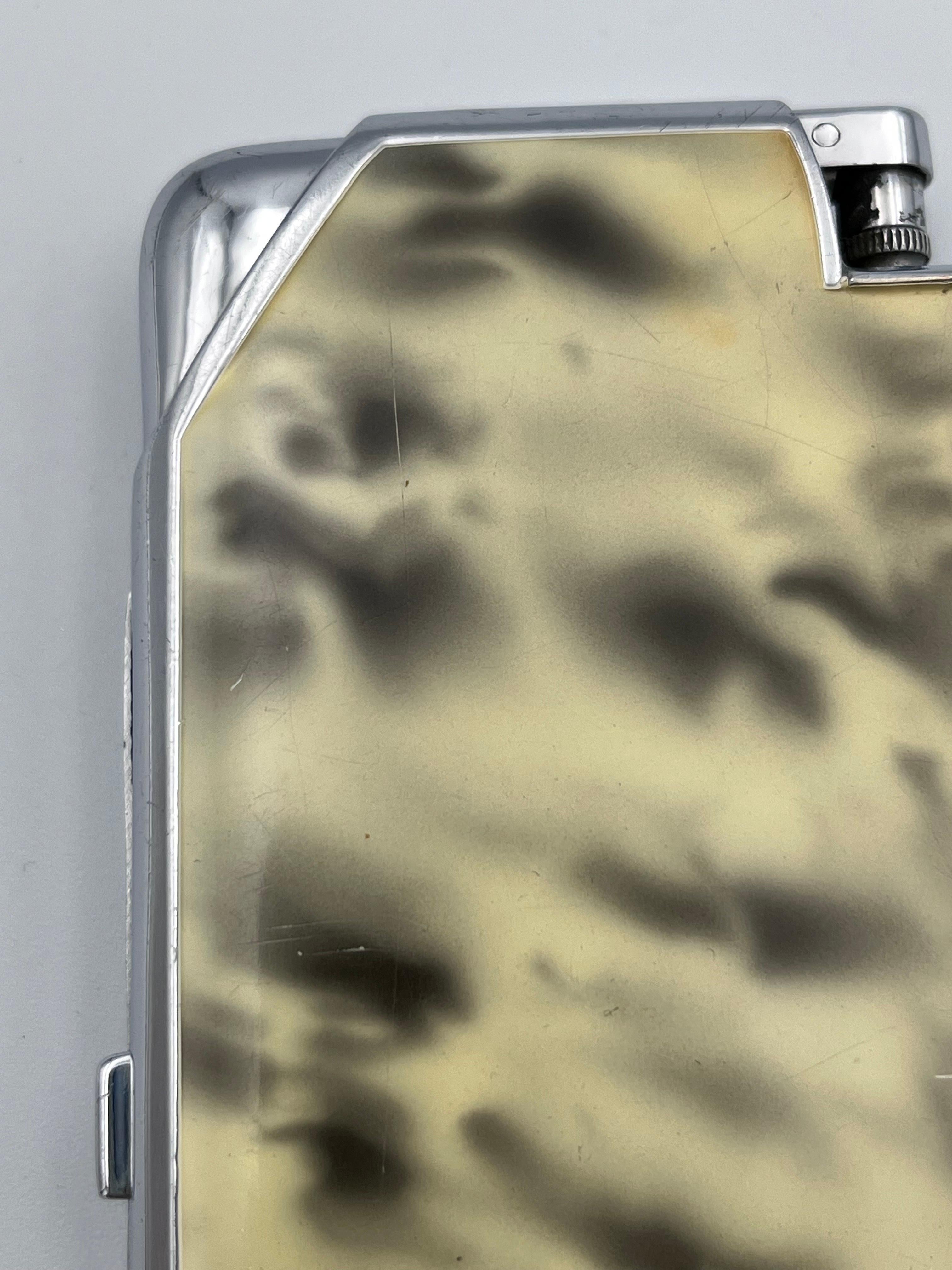 1933 Marathon Art Deco Enamel and Chrome Combo Jazz Age Cigarette Case & Lighter For Sale 4