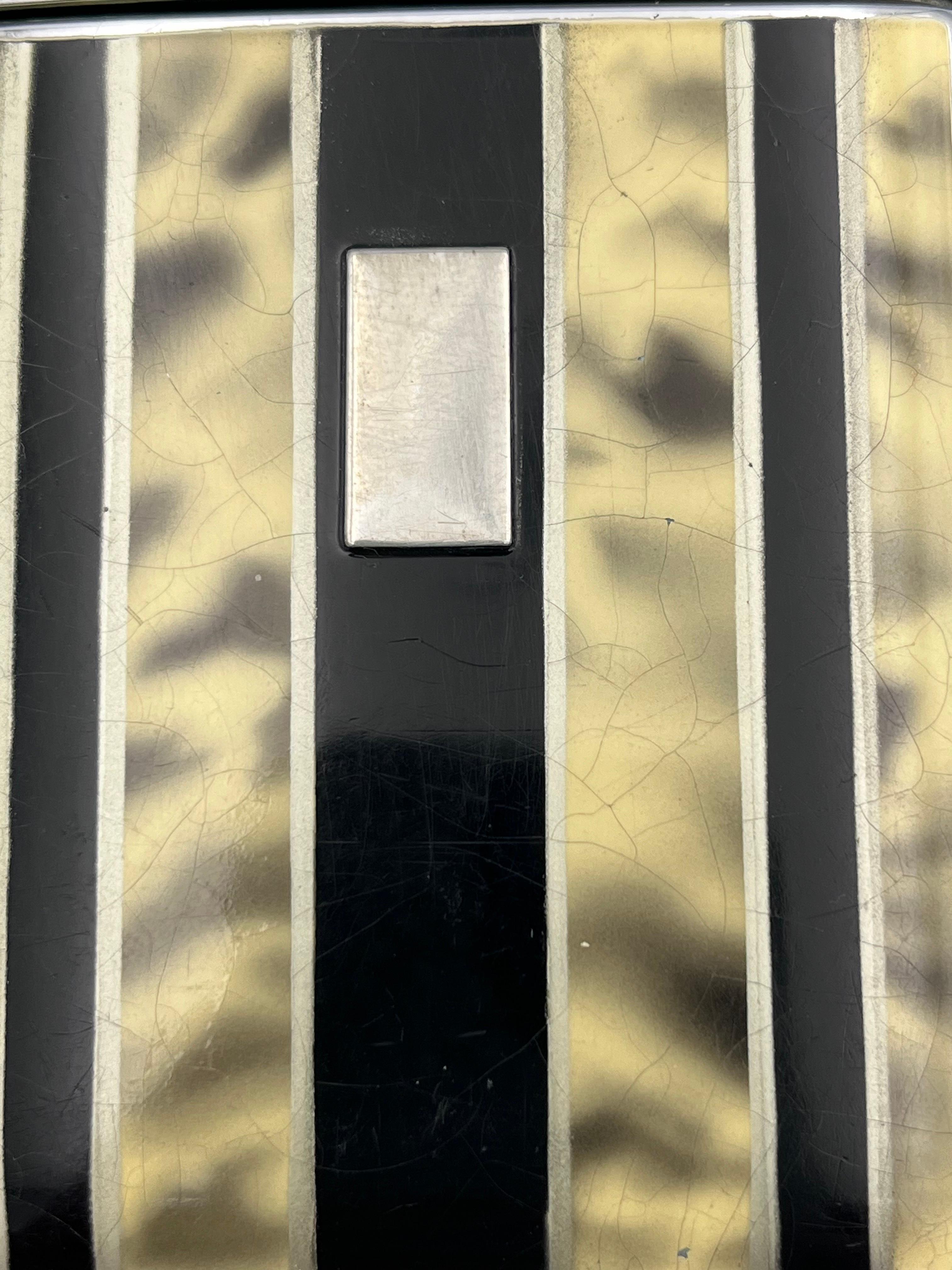 1933 Marathon Art Deco Enamel and Chrome Combo Jazz Age Cigarette Case & Lighter For Sale 2