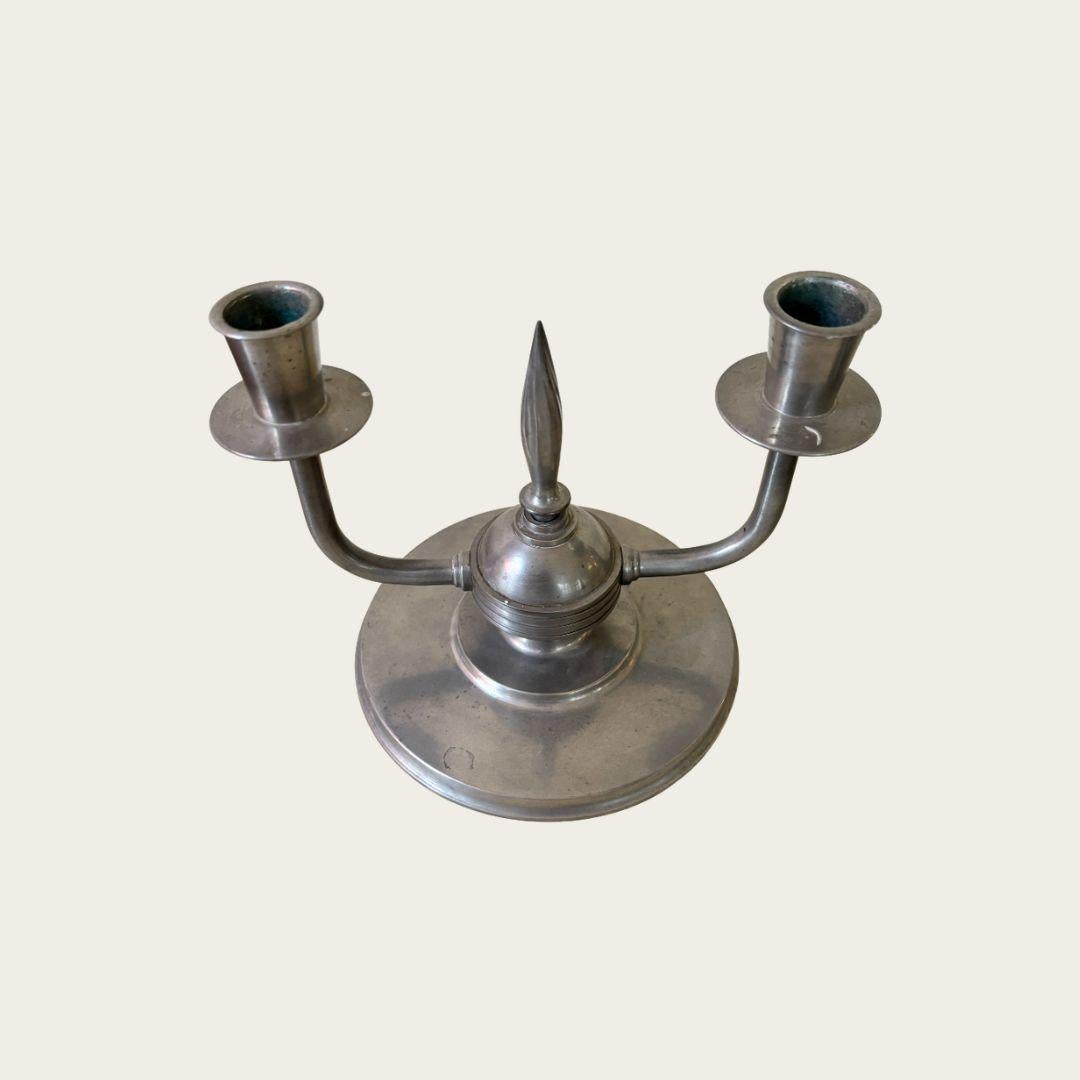 Metà XX secolo 1933 Coppia di portacandele in peltro di J.L. Hultman per Svenskt Tenn in vendita