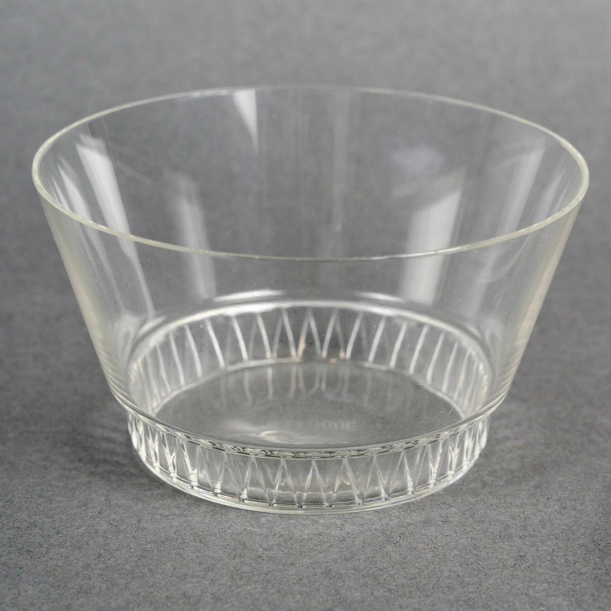 Moulé 1933 René Lalique - Art Deco Dinner Service Bourgueil Glass 8 Plats 8 Bols en vente