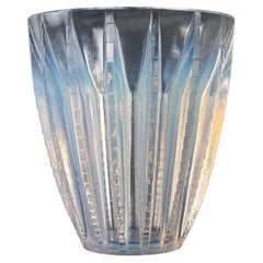 1933 René Lalique, Art Deco Vase Chamonix Opalescent Glass
