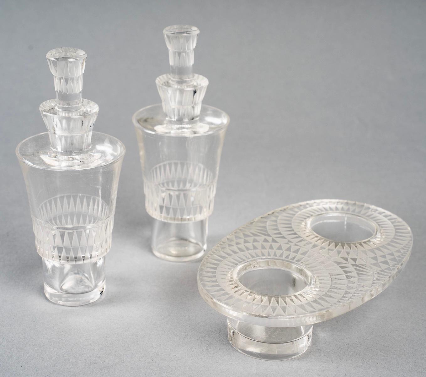 French 1933 Rene Lalique, Oil Vinegar Cruet Bourgueil Clear Glass