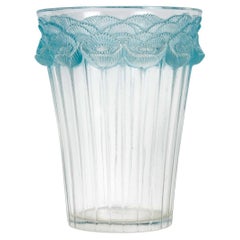 1933 René Lalique - Vase Boutons d'Or Verre à Patine Bleue